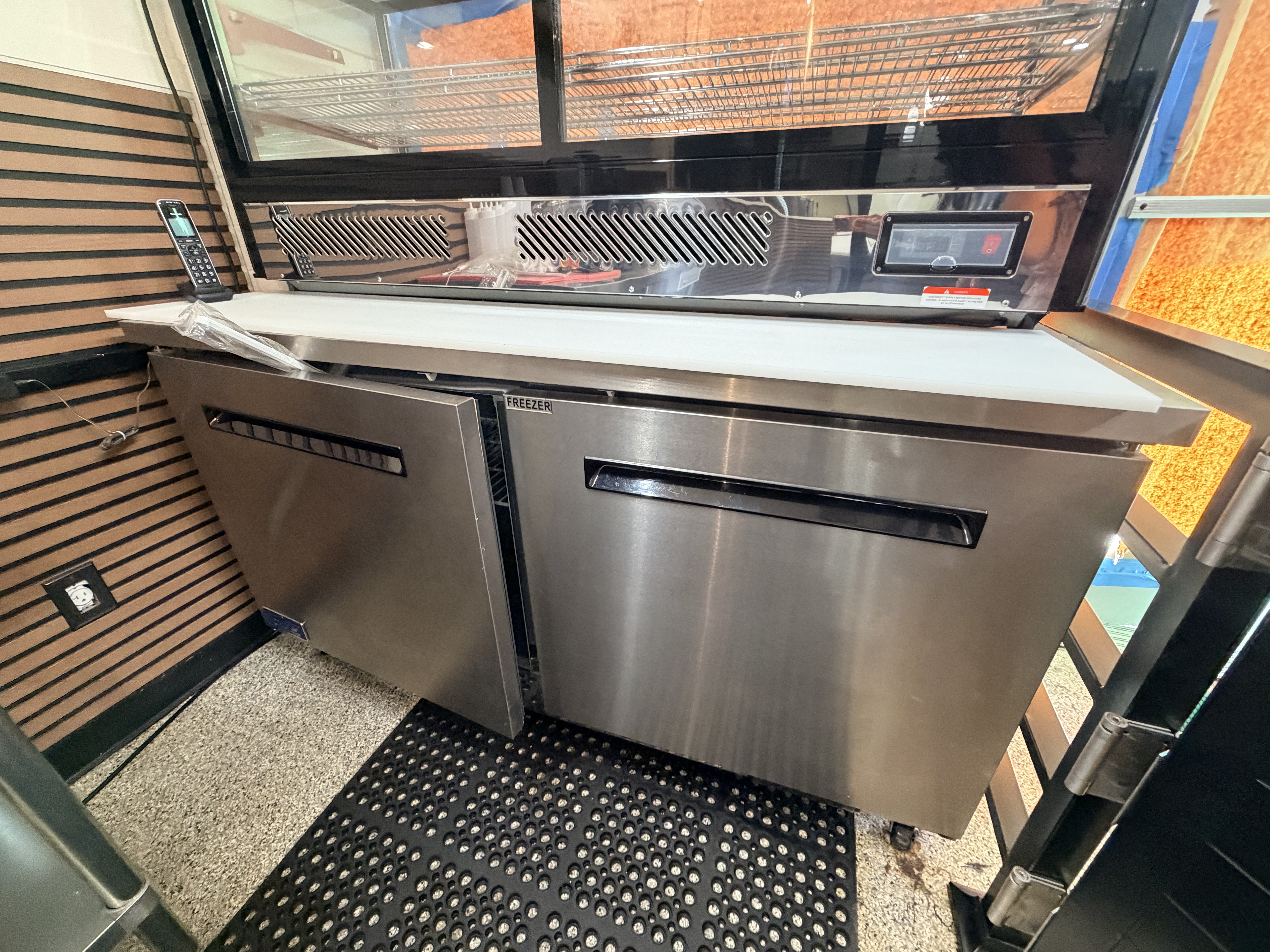 Brand-new turnkey healthy food restaurant in prime Mission Beach with high year-round foot traffic. Built for Acai bowls, smoothies, and healthy fast-casual concept. All equipment and refrigerators are brand new. Never opened and ready for immediate launch. Excellent opportunity for owner-operator or investor.  Serious inquiries only. - Thumbnail 13