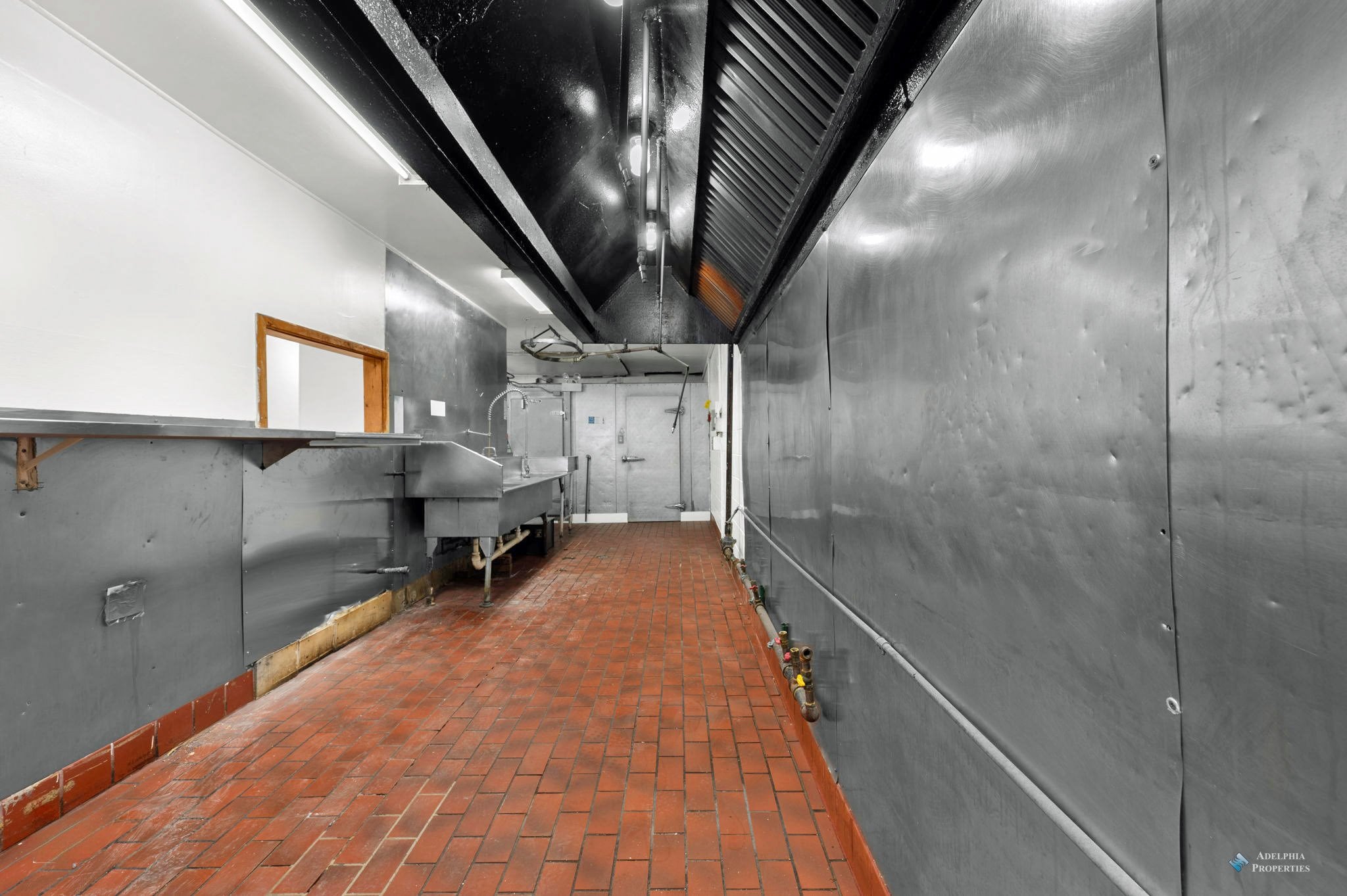Full Restaurant for Lease in Wheaton, IL, 1,850 SF - Thumbnail 5