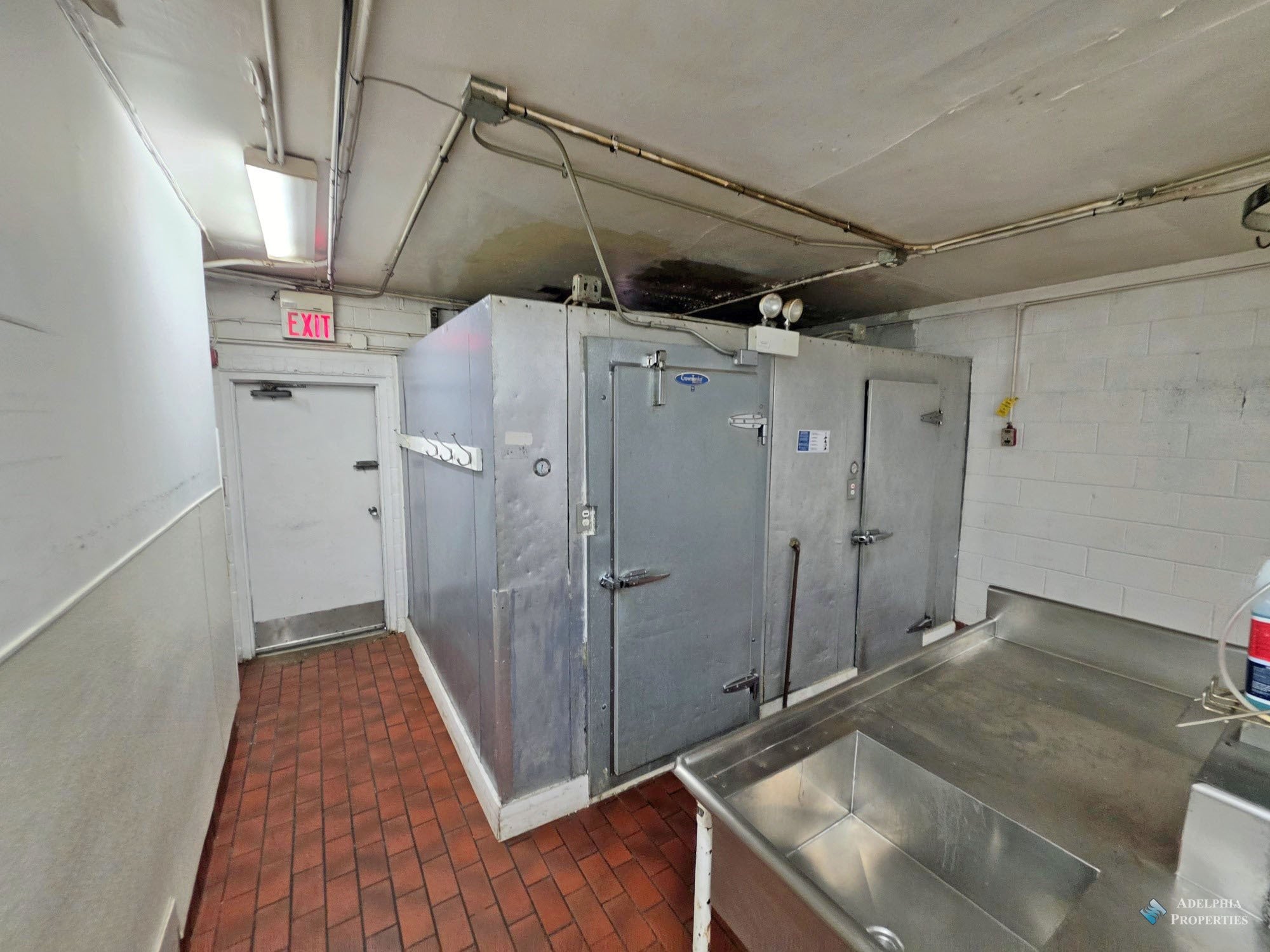 Full Restaurant for Lease in Wheaton, IL, 1,850 SF - Thumbnail 2