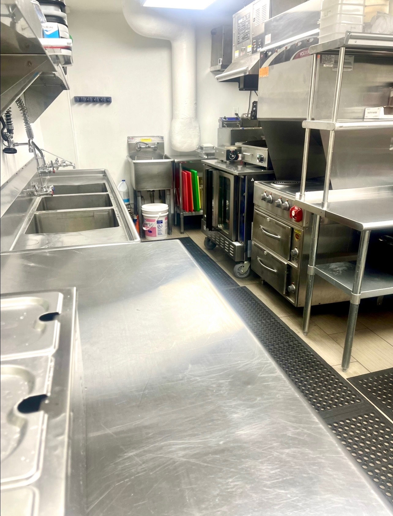 Multi-Use Full Restaurant for Sale in Los Angeles CA