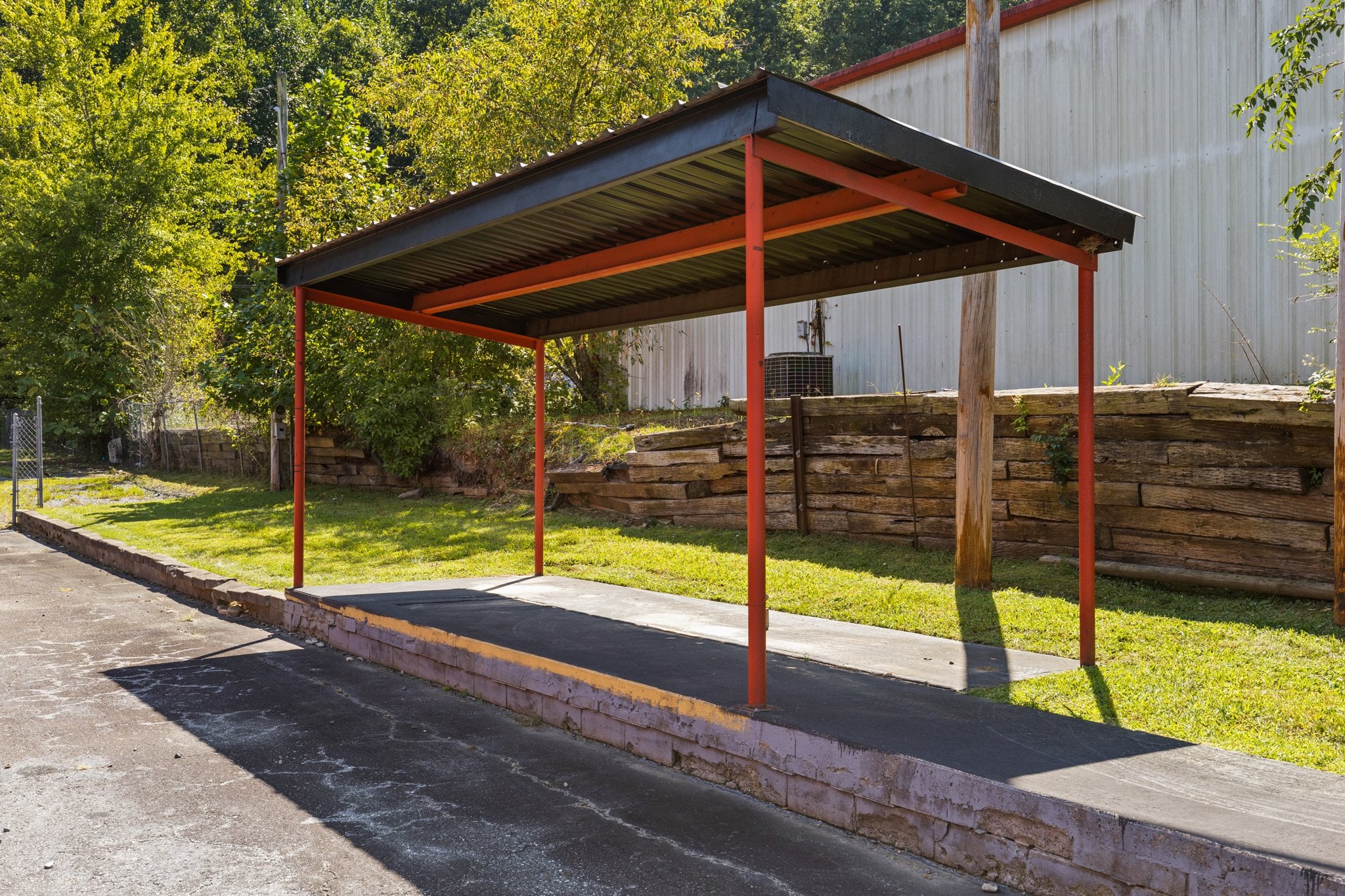 Multi-Use Full Restaurant for Sale in Young Harris, GA, 3,750 SF - Thumbnail 3