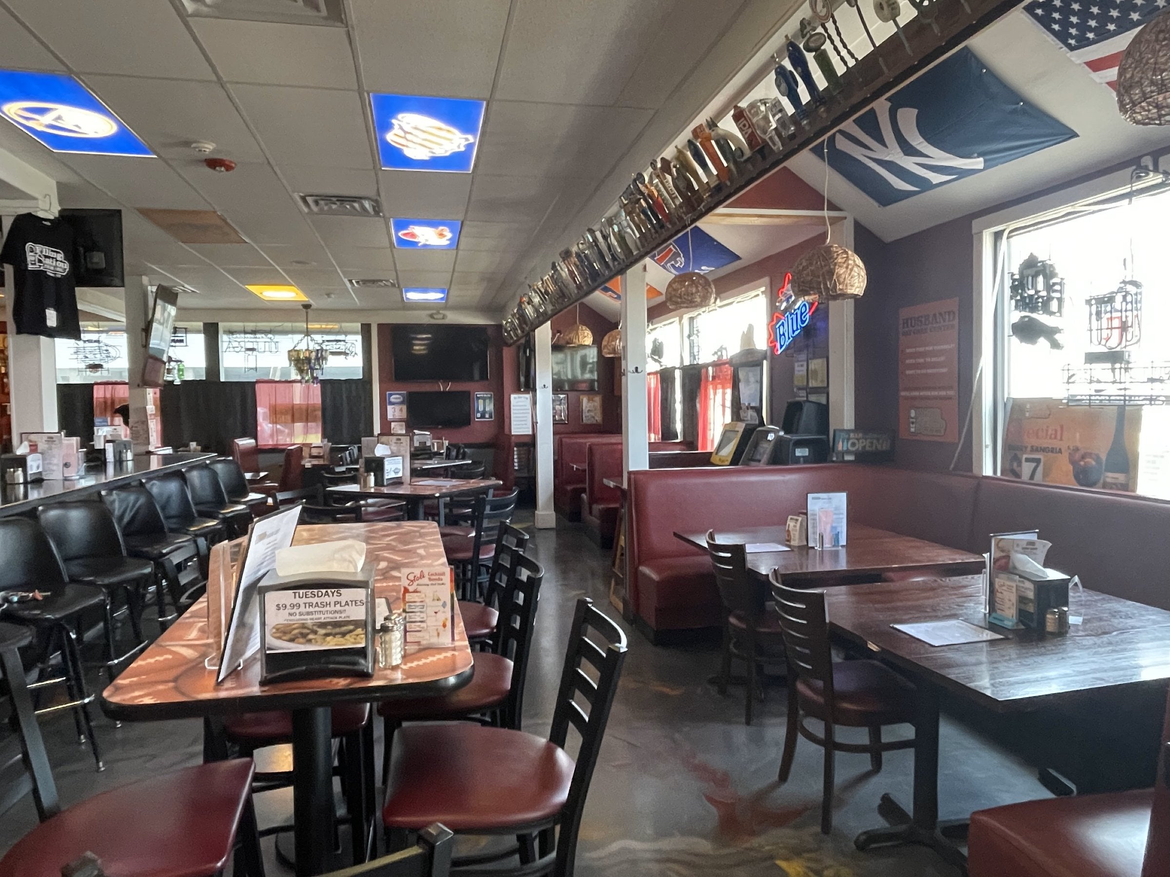 Full Restaurant for Sale in Webster, Webster, MA, 3,698 SF - Thumbnail 4