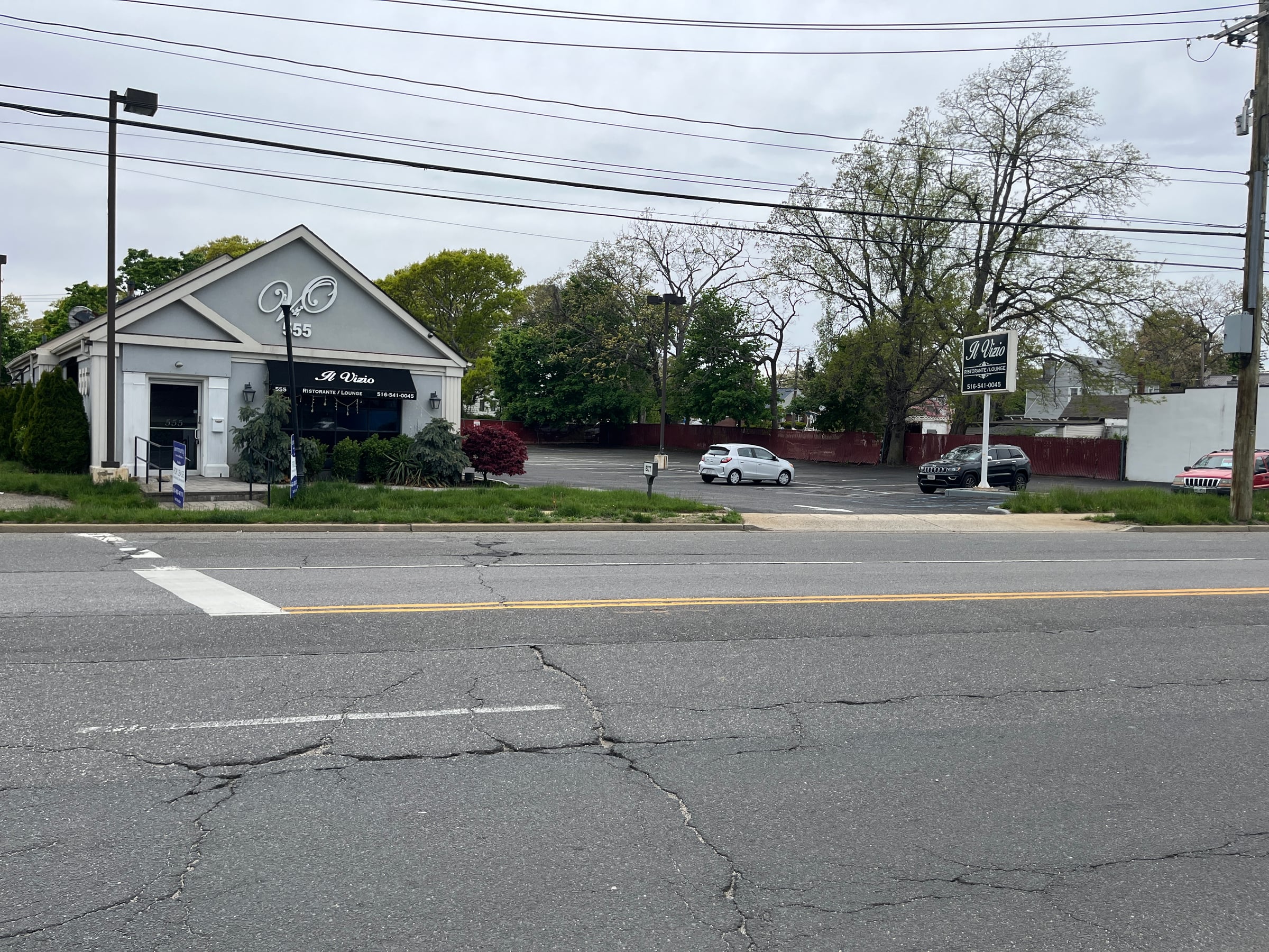 Full Restaurant for Lease in Massapequa, NY – 2,504 SF - Thumbnail 2