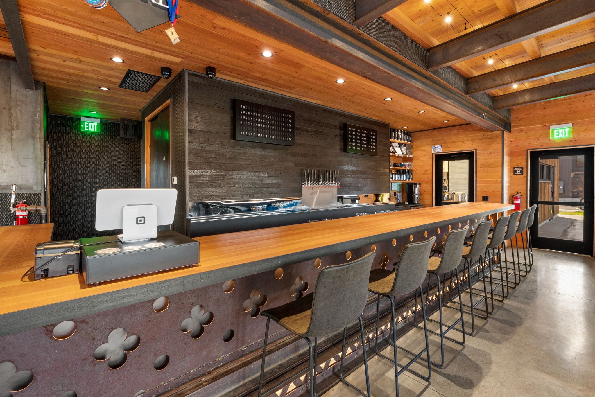 Bar Lounge for Sale in Three Forks, MT – $1.1M