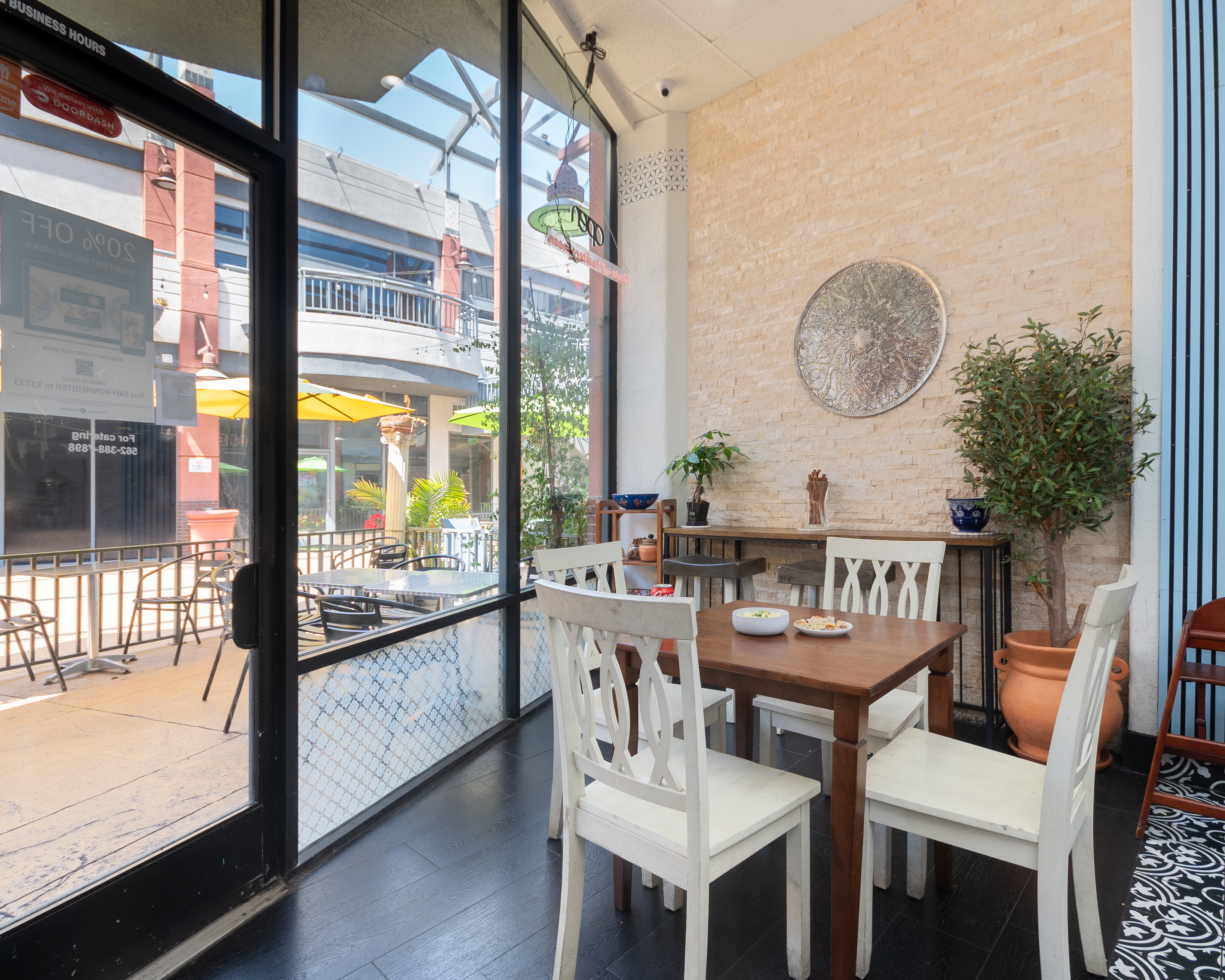 Full Restaurant for Sale in Long Beach CA