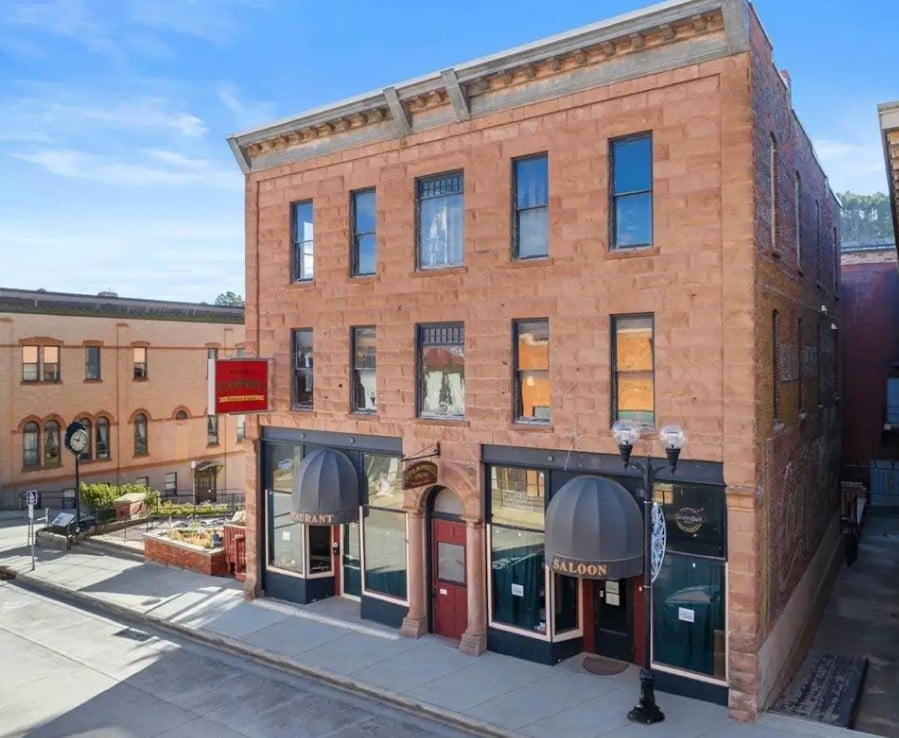 Full Restaurant for Sale in Lead, SD – $1.2M