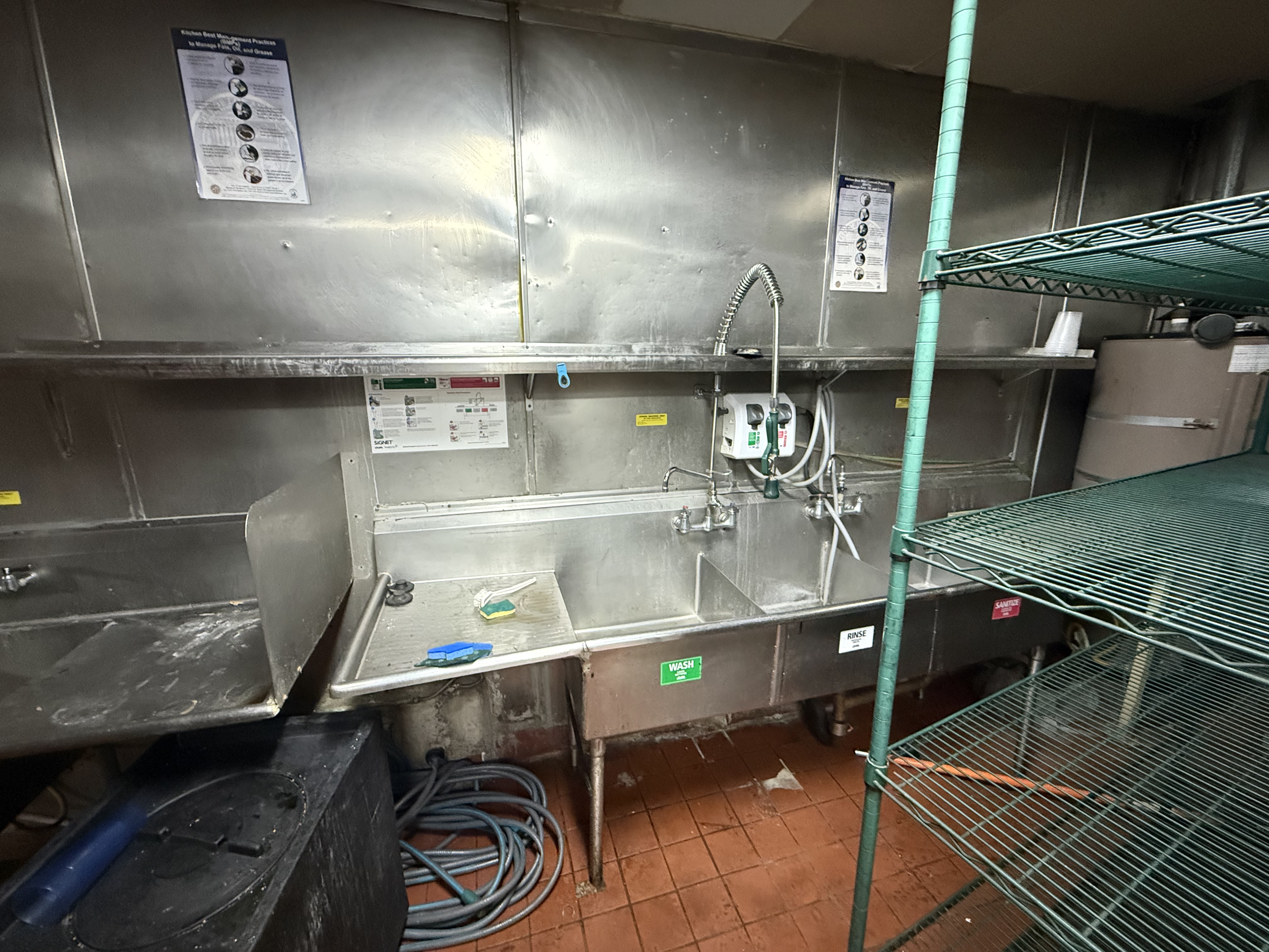 Full Restaurant for Lease in Los Angeles CA - Thumbnail 2