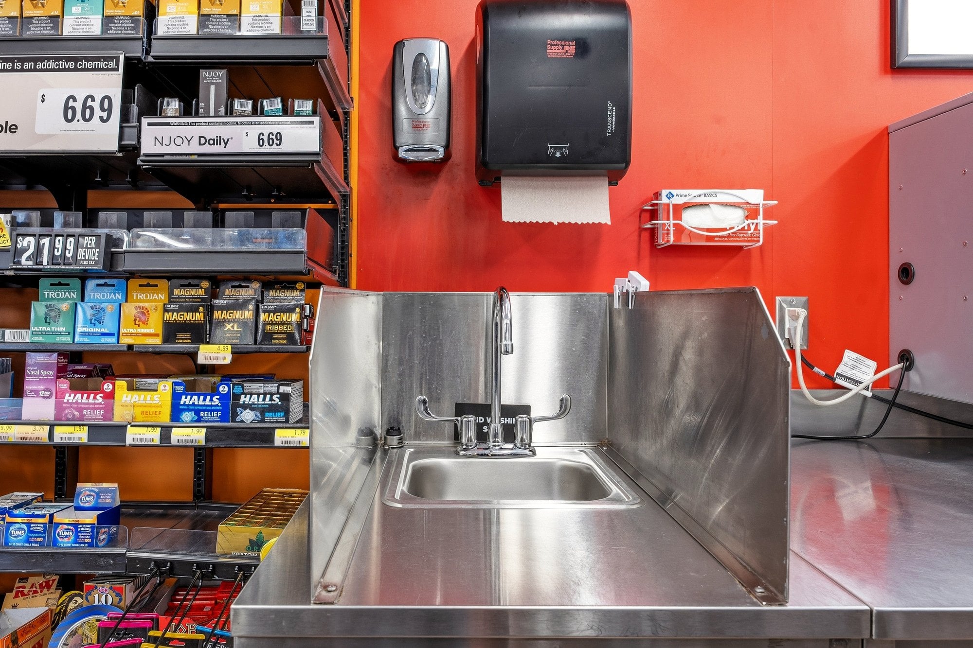 Turnkey QSR setup in Convenience Store - Thumbnail 4