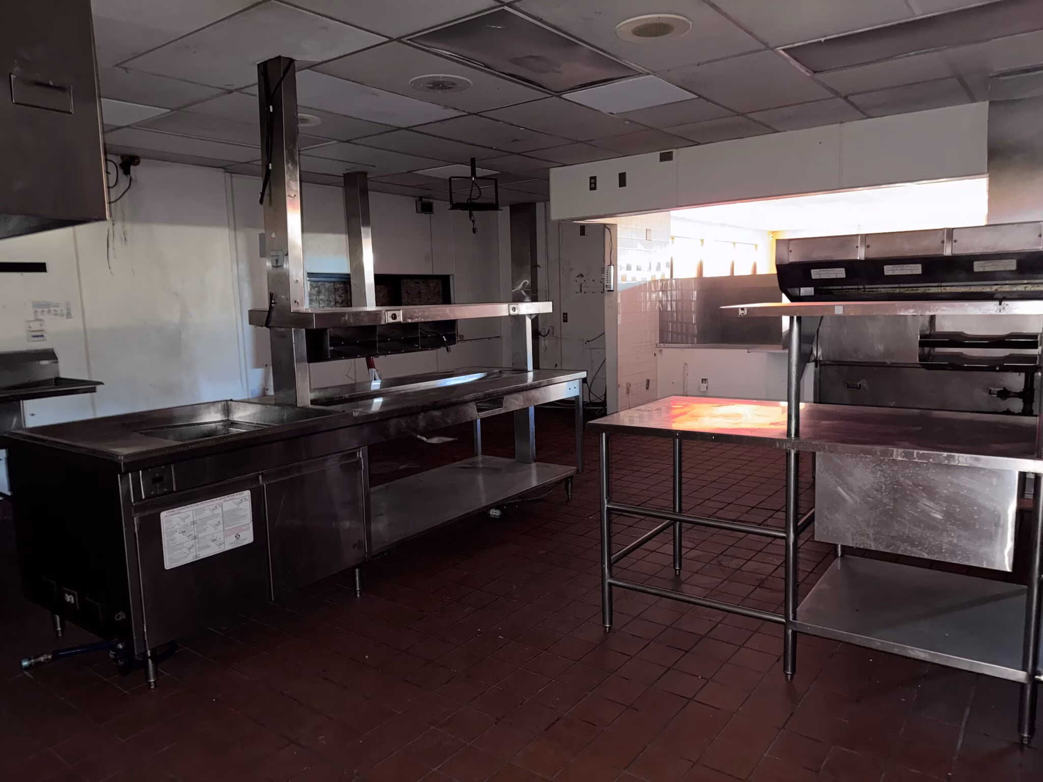 Drive-Thru Restaurant for Sale in Cabazon, CA, 3,521 SF - Thumbnail 2