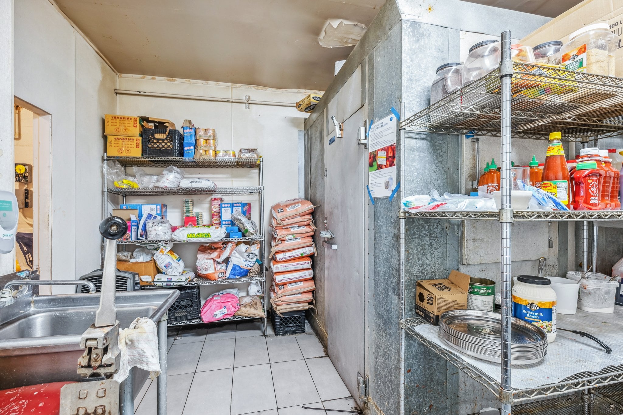 Full Restaurant for Lease in Bullhead City, AZ, 4,744 SF - Thumbnail 4