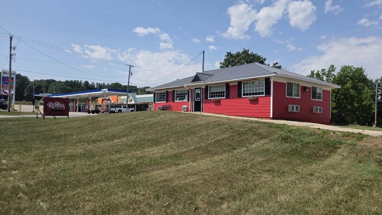 Multi-Use Full Restaurant for Sale in Coloma, WI