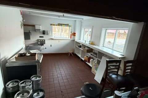 DINER SPACE - QUECHEE VILLAGE - Thumbnail 2