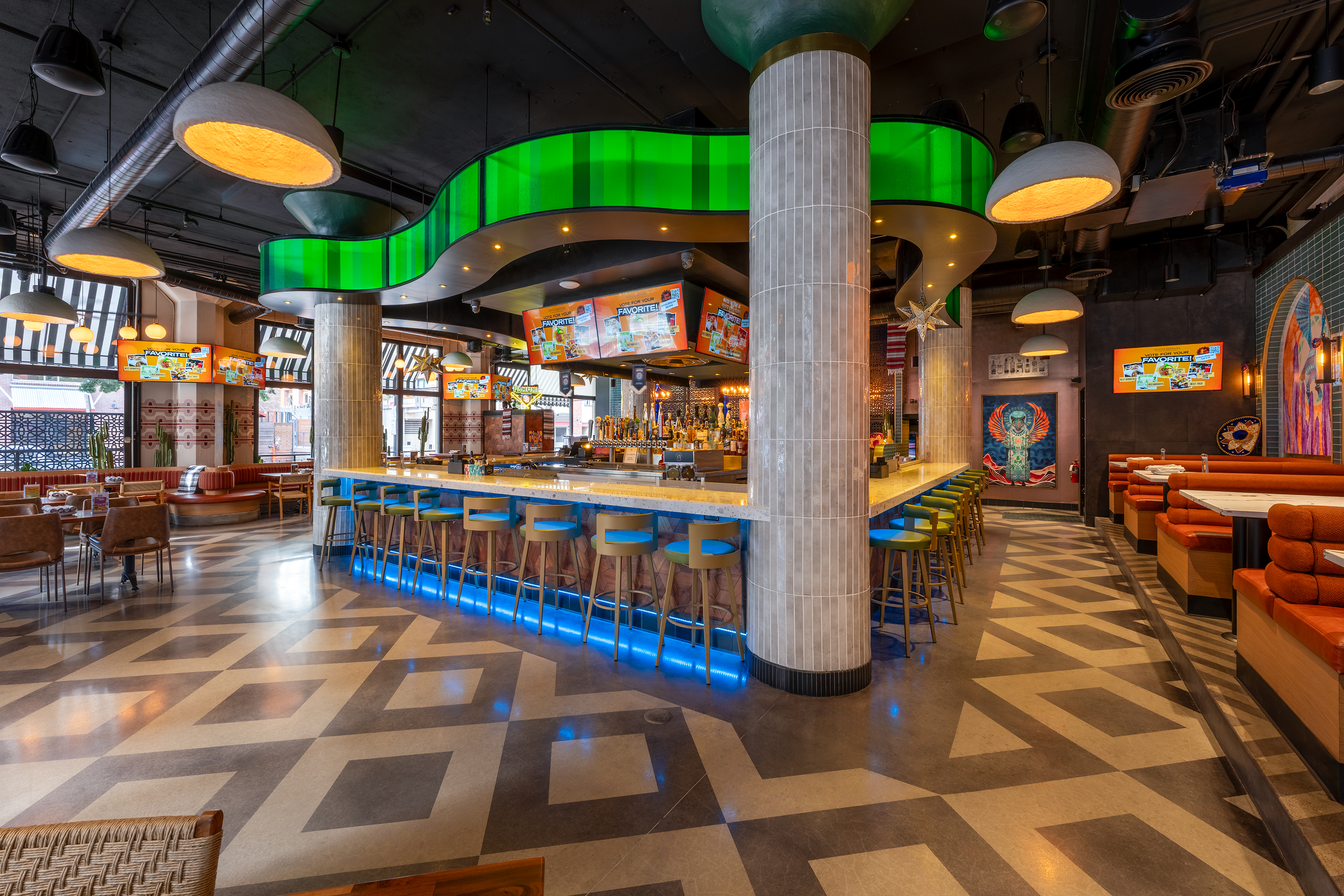 Newly Built Gaslamp Bar/Restaurant For Sale - Thumbnail 4