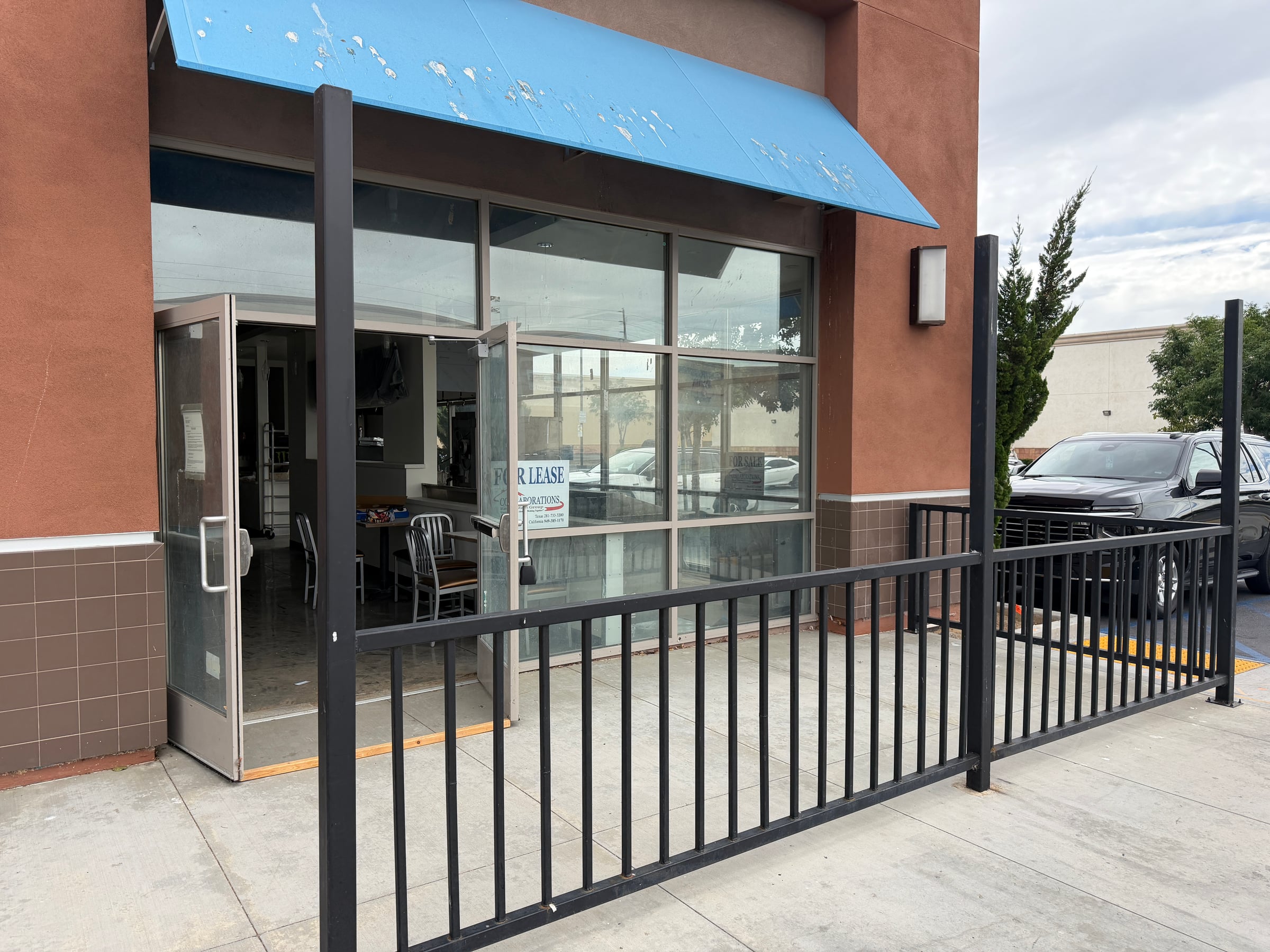 Full Restaurant for Lease in Palmdale, CA, 1,887 SF