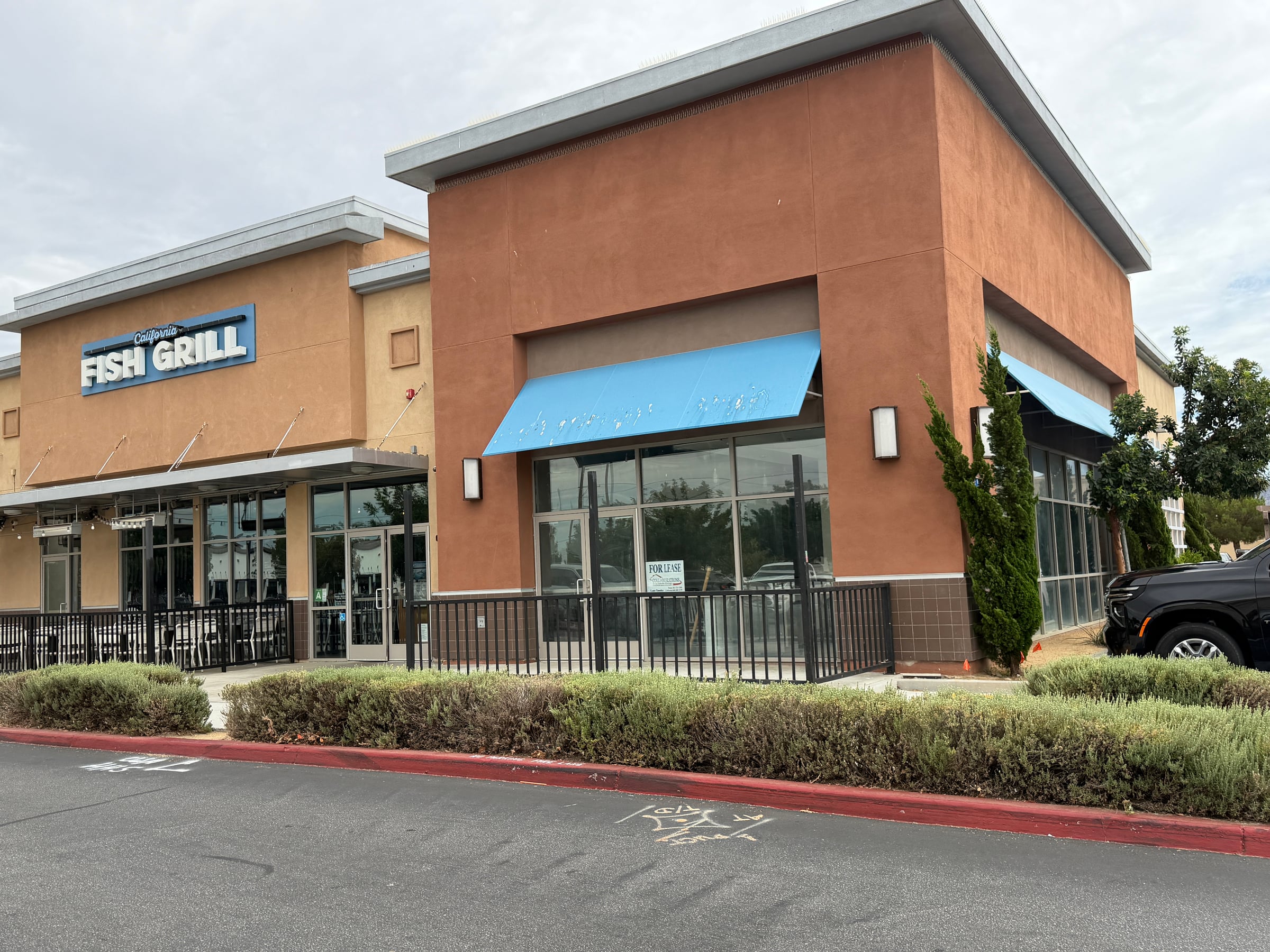 Full Restaurant for Lease in Palmdale, CA, 1,887 SF