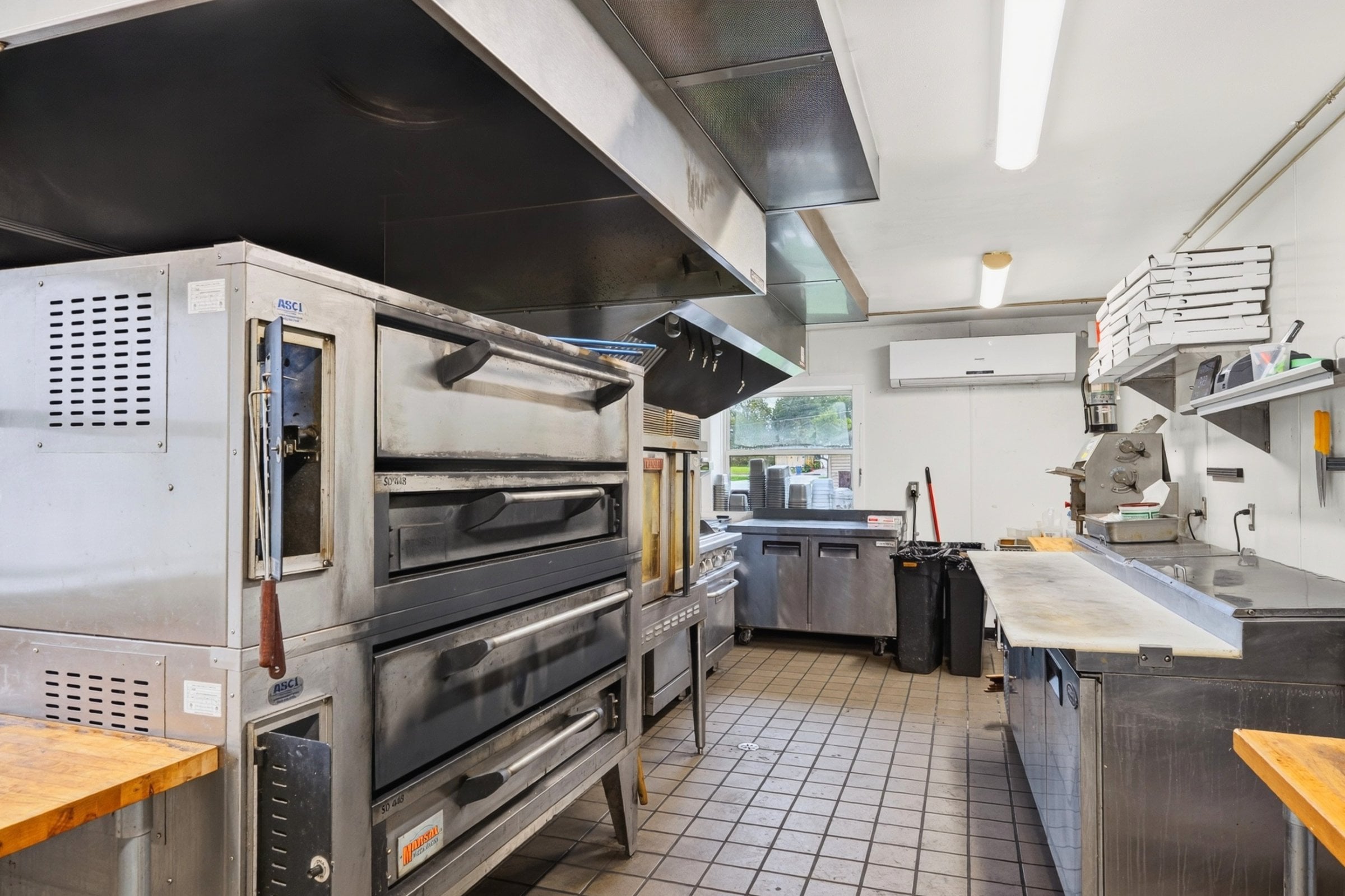 Full Restaurant for Sale in Windsor, WI, $599K - Thumbnail 4