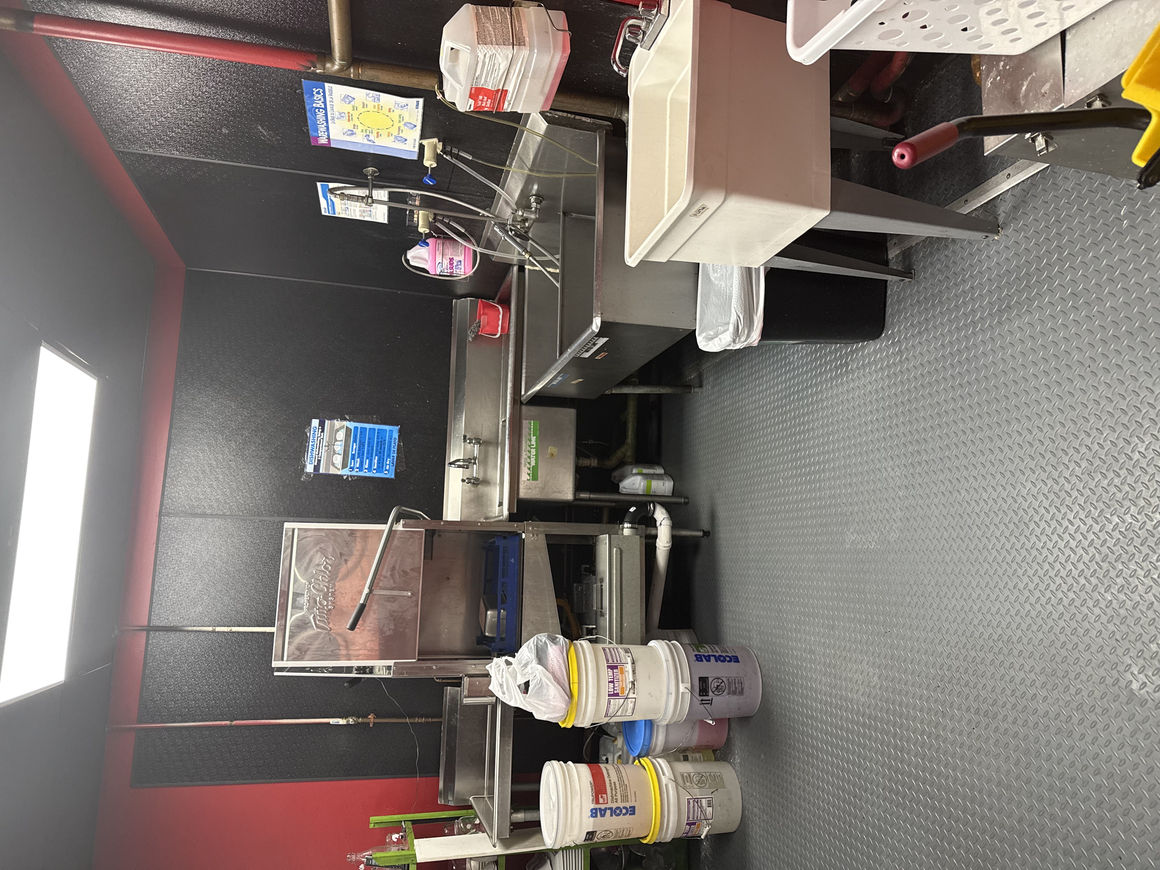 Multi-Use Full Restaurant for Lease in Webster MA - Image 1