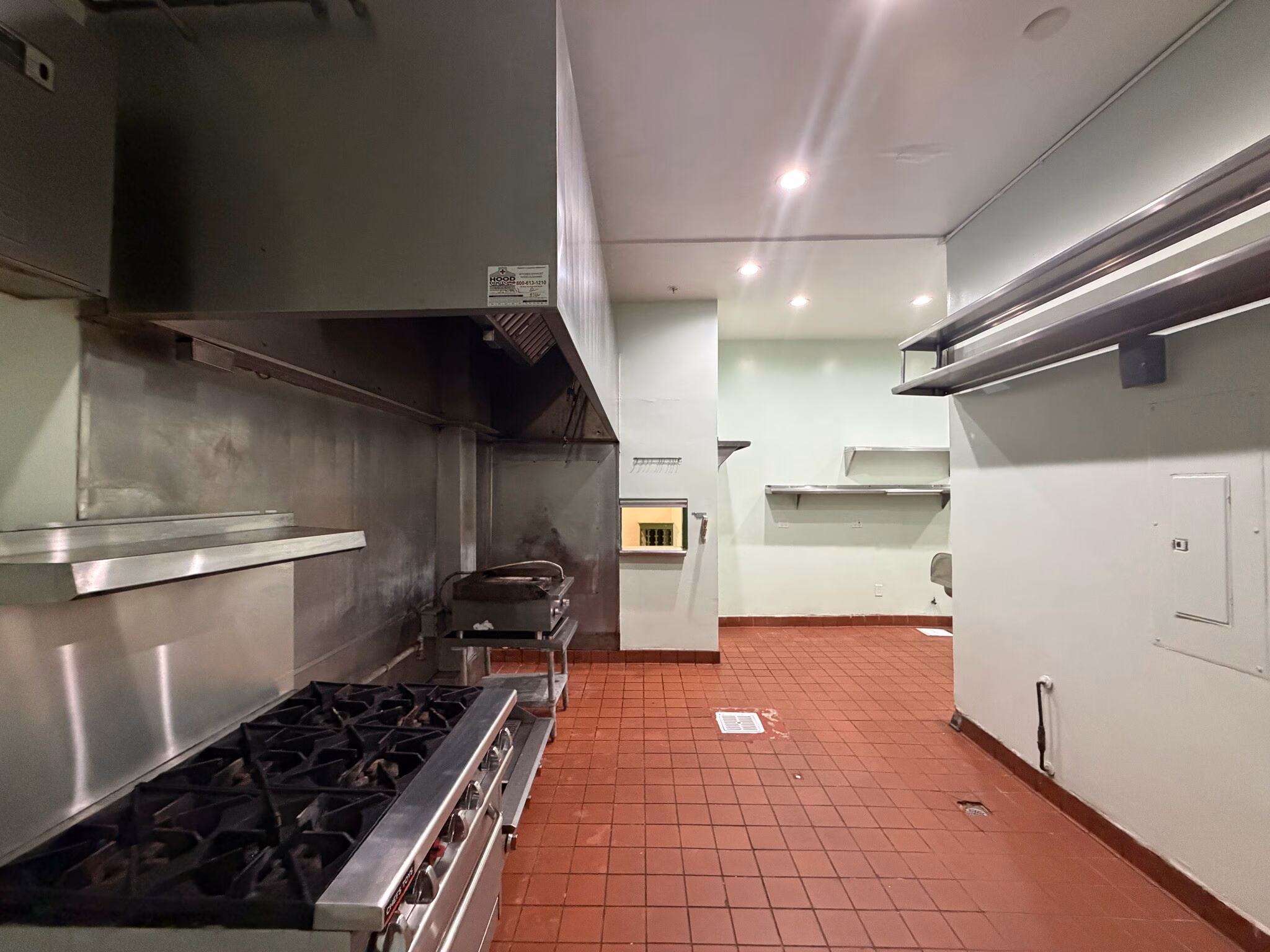 Full Restaurant for Lease in Los Angeles CA - Thumbnail 6
