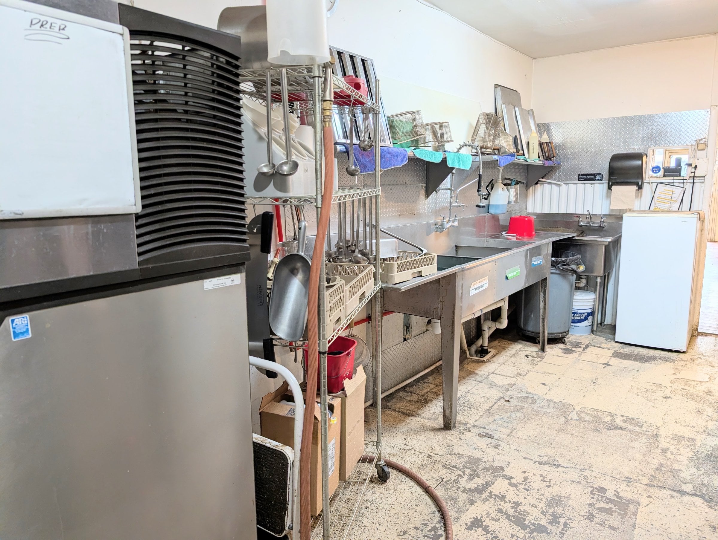 Full Restaurant for Sale in Pioche, NV, 1,670 SF - Thumbnail 4