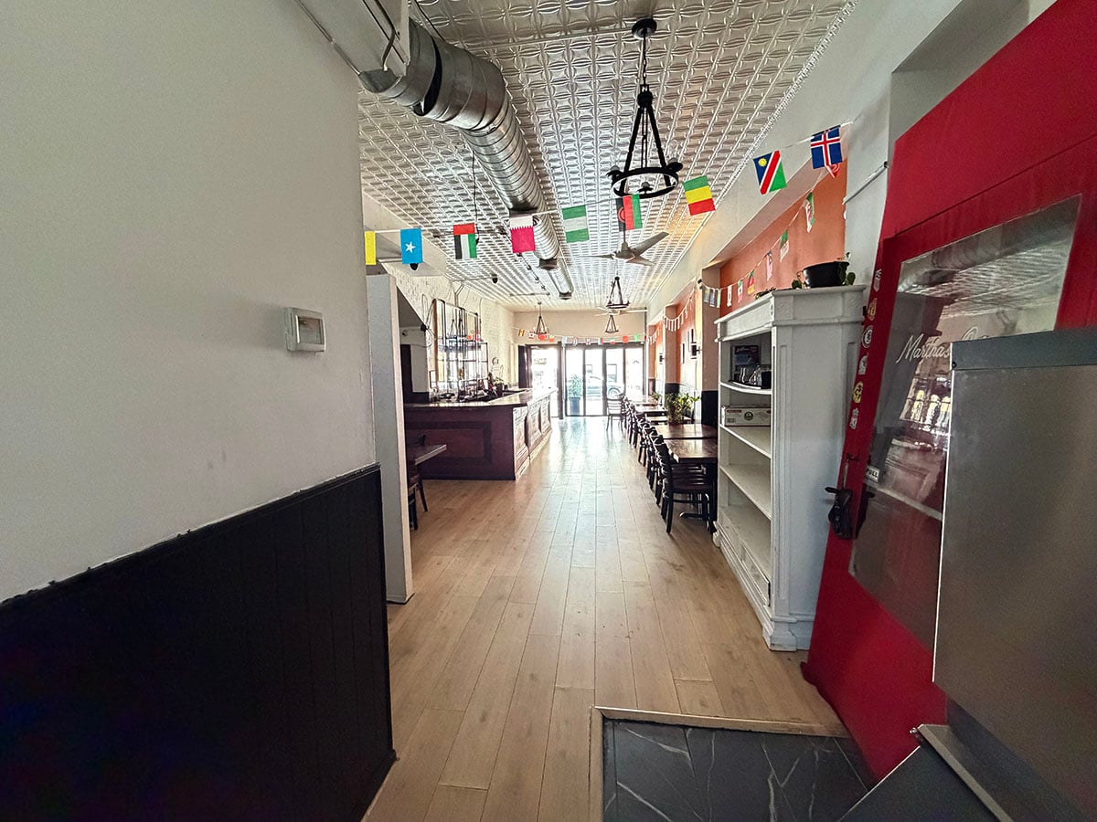 Full Restaurant for Lease in Bedford-Stuyvesant, Brooklyn, NY – 1,500 SF - Thumbnail 4