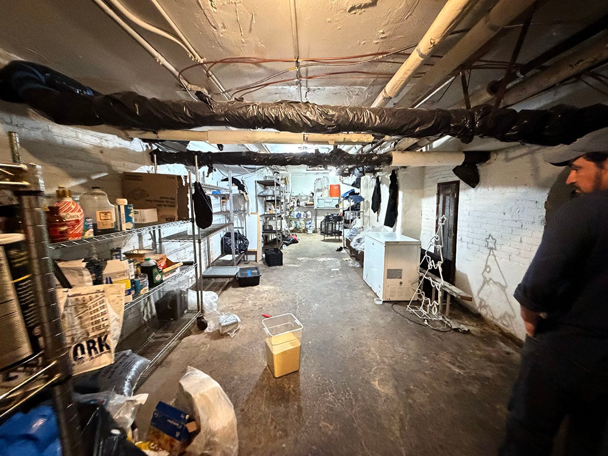 Full Restaurant for Lease in Bedford-Stuyvesant, Brooklyn, NY – 1,500 SF - Thumbnail 2