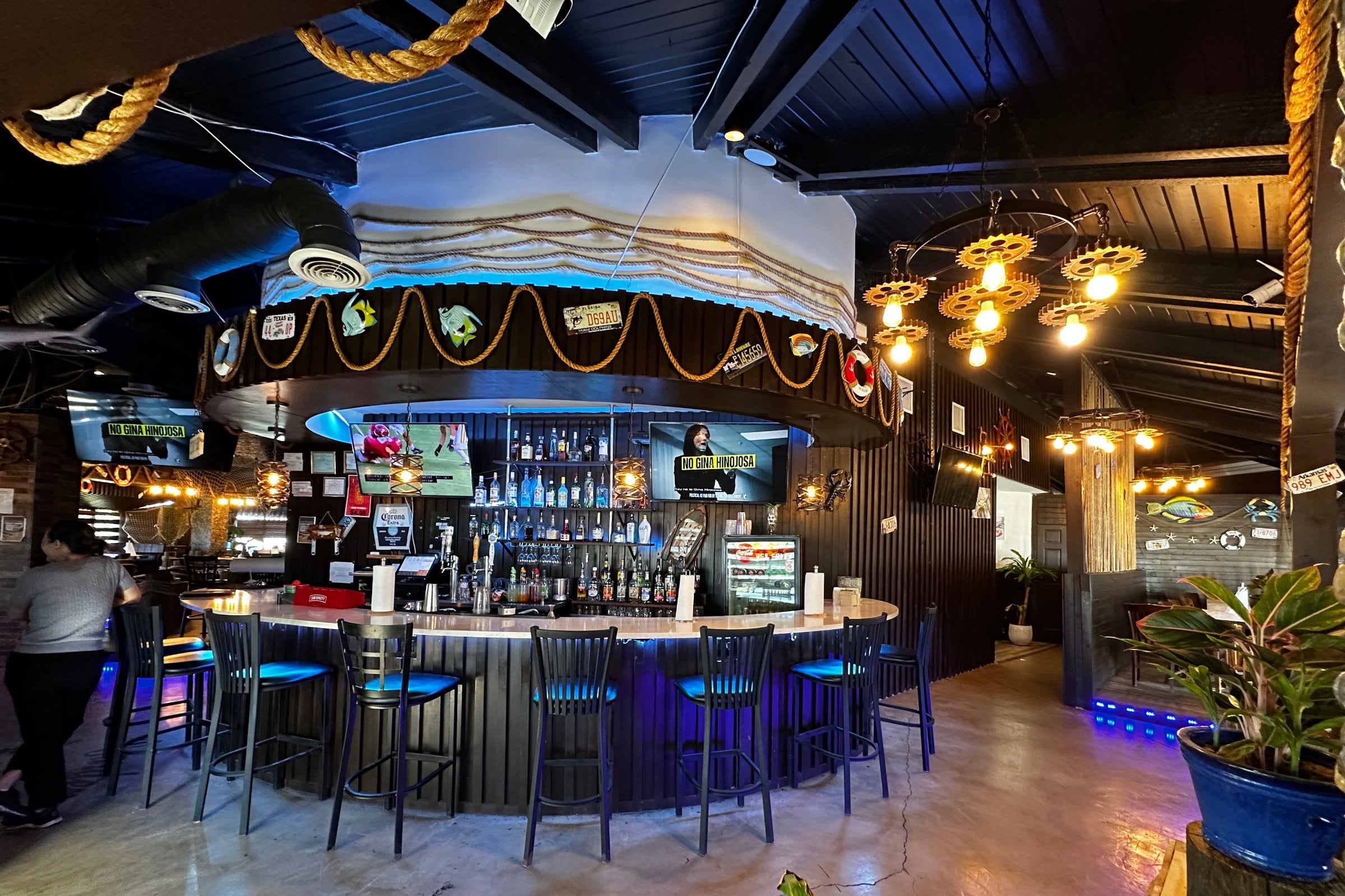 Freestanding 2nd Gen Restaurant - Thumbnail 3
