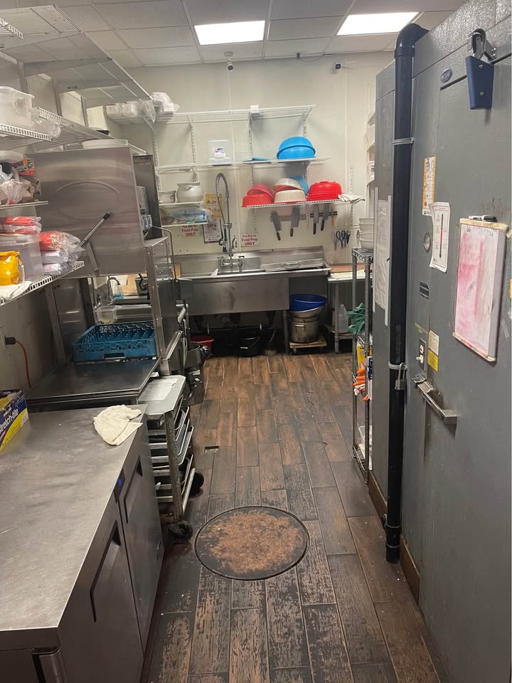 Full Restaurant for Sale in Portland OR