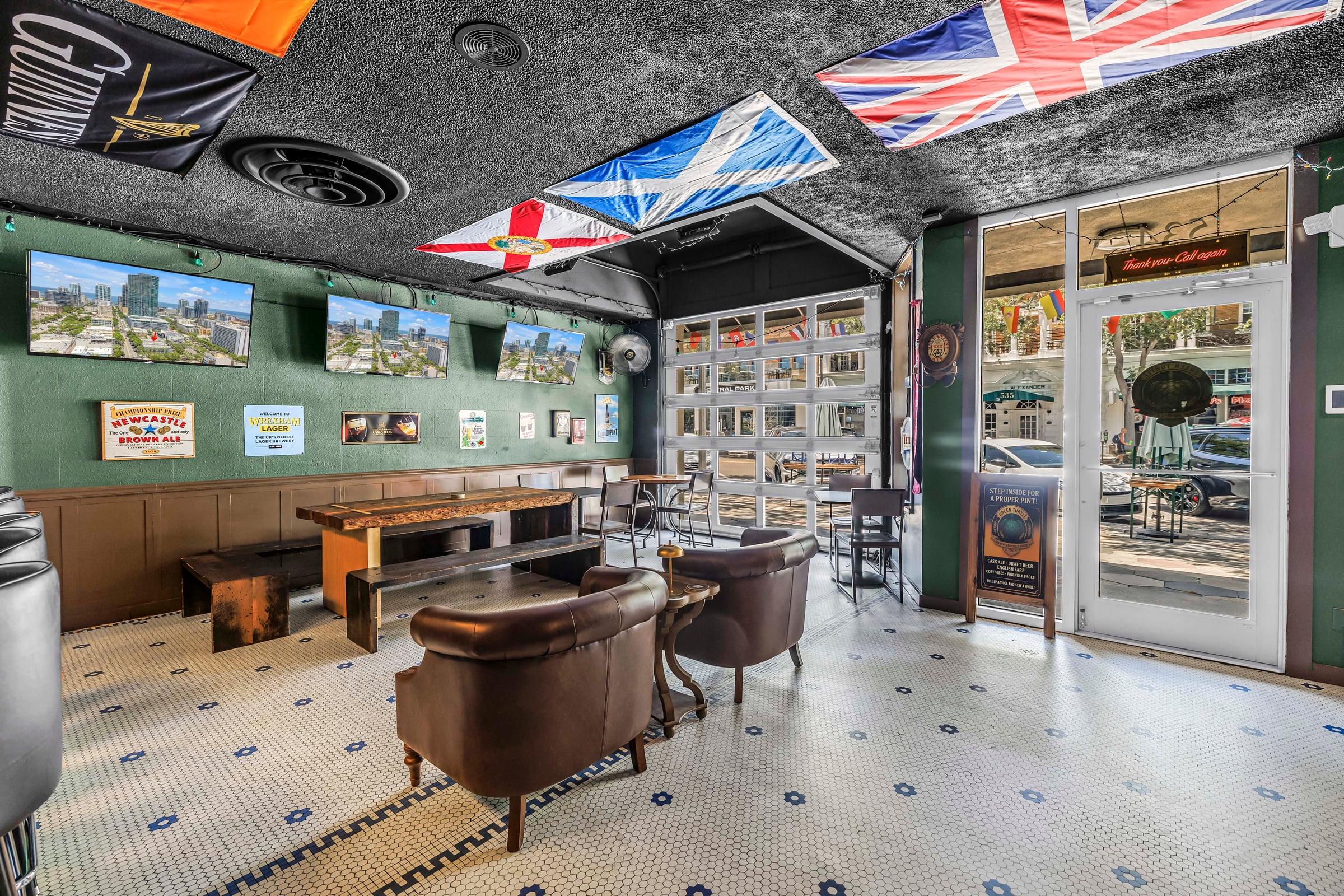 Bar & Lounge for Lease in St. Petersburg, FL, 2,357 SF