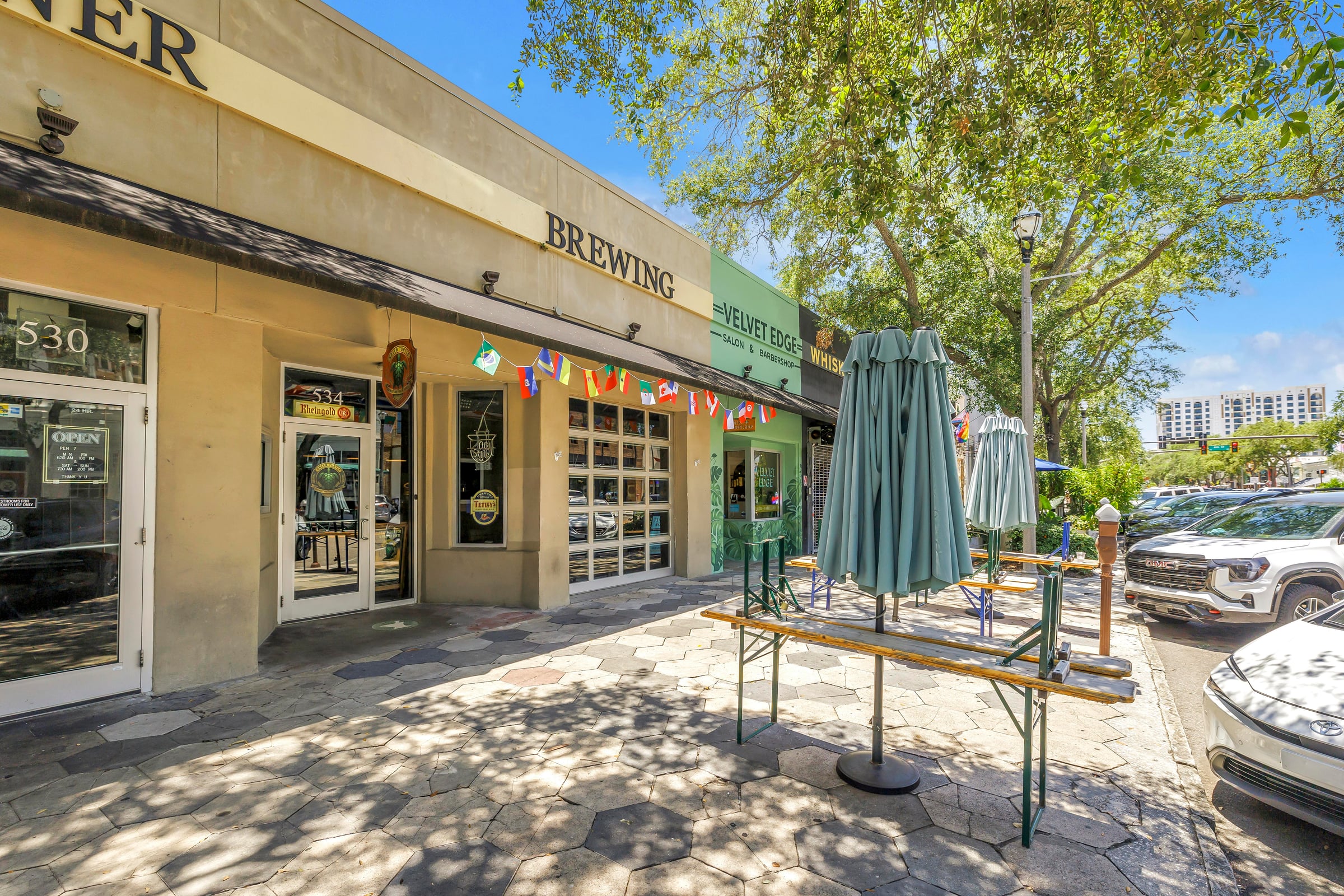 Bar & Lounge for Lease in St. Petersburg, FL, 2,357 SF