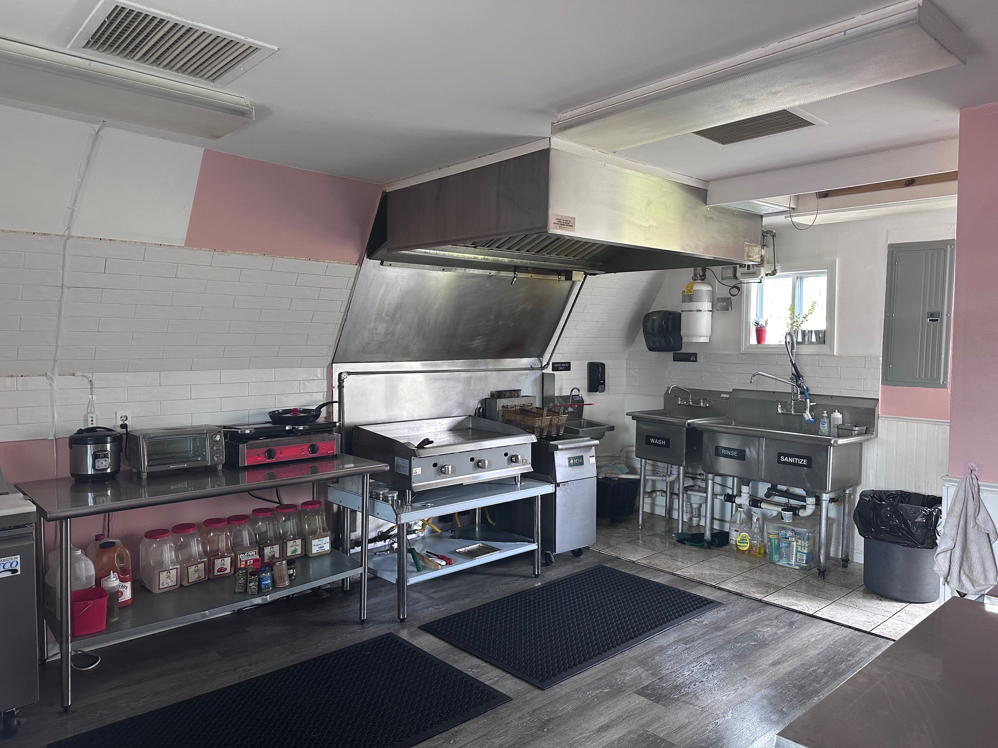 Ice Cream and sandwiches  - Thumbnail 10