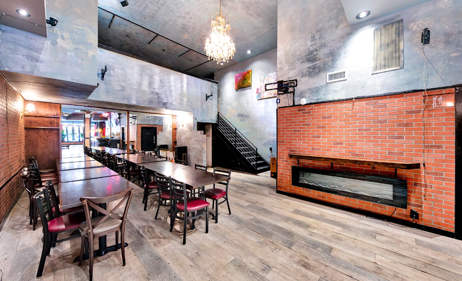 Restaurant/Bar For Lease