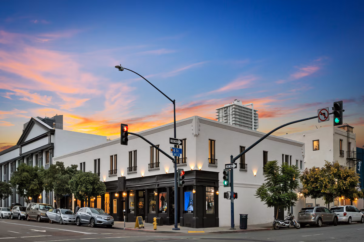 Turn-Key Second Generation Restaurant For Lease - Thumbnail 1