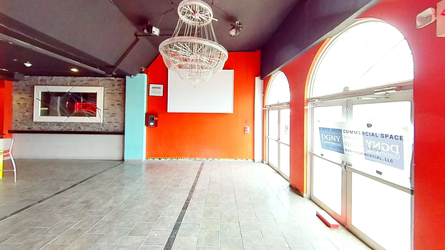 Multi-Use Bar Lounge for Lease in Smithtown, NY – 4,100 SF - Thumbnail 1