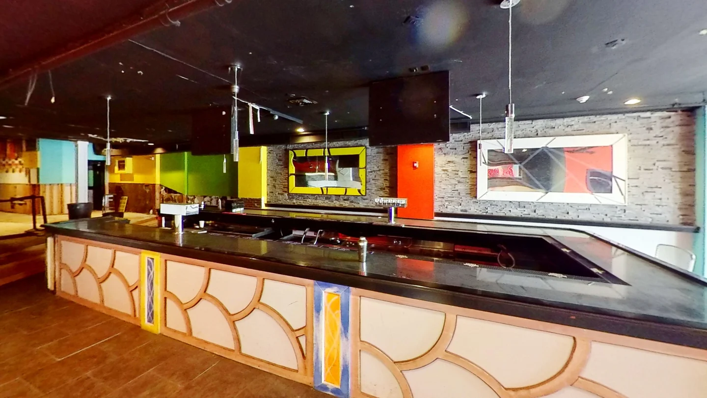 Multi-Use Bar Lounge for Lease in Smithtown, NY – 4,100 SF