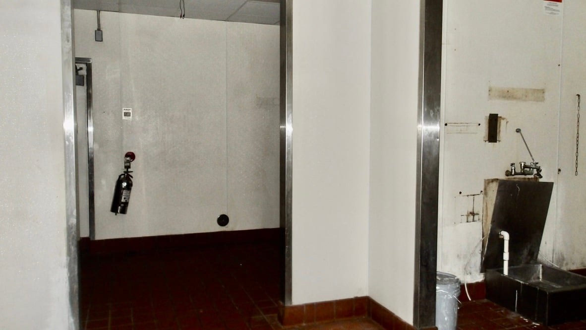 Former KFC Location - Thumbnail 5
