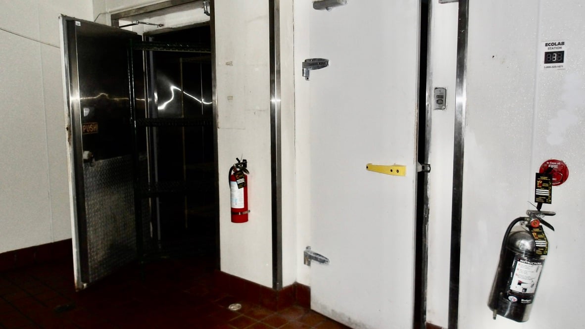 Former KFC Location - Thumbnail 3