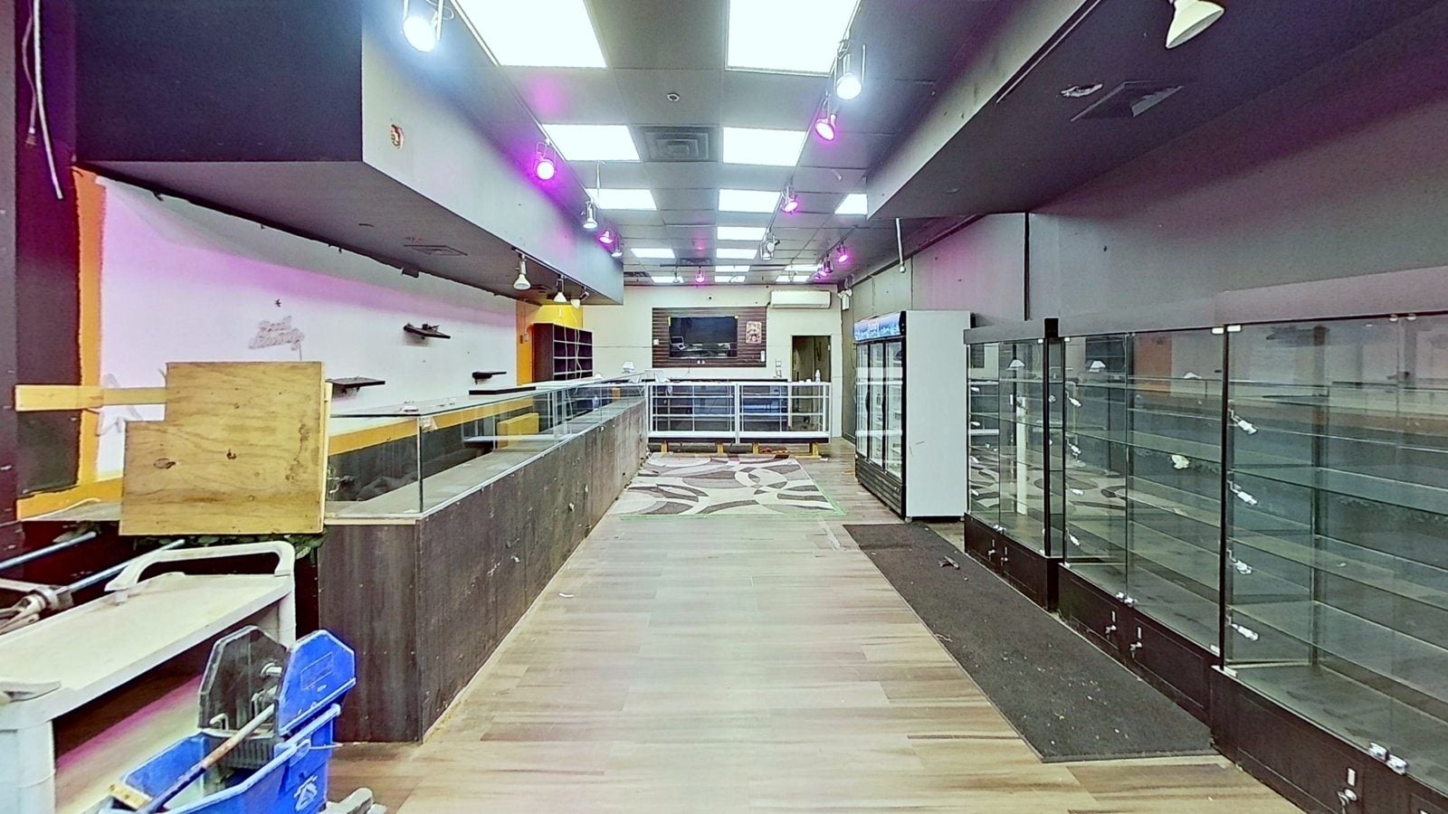 Full Restaurant for Lease in New York, NY, 2,000 SF - Thumbnail 5