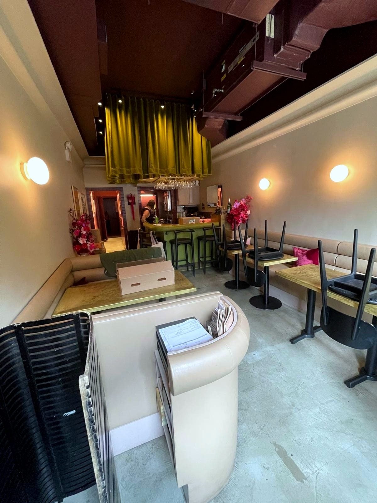 Full Restaurant for Sale in New York, NY, 750 SF