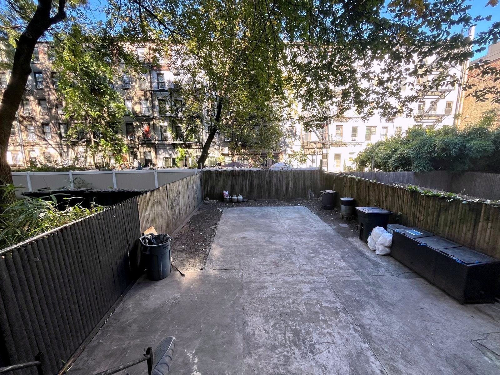 Multi-Use Bar & Lounge for Lease in New York, NY, 1,100 SF - Thumbnail 3