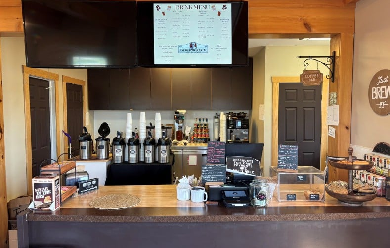 1,819 ± SF Coffee Shop on 0.8 Acres - Thumbnail 4