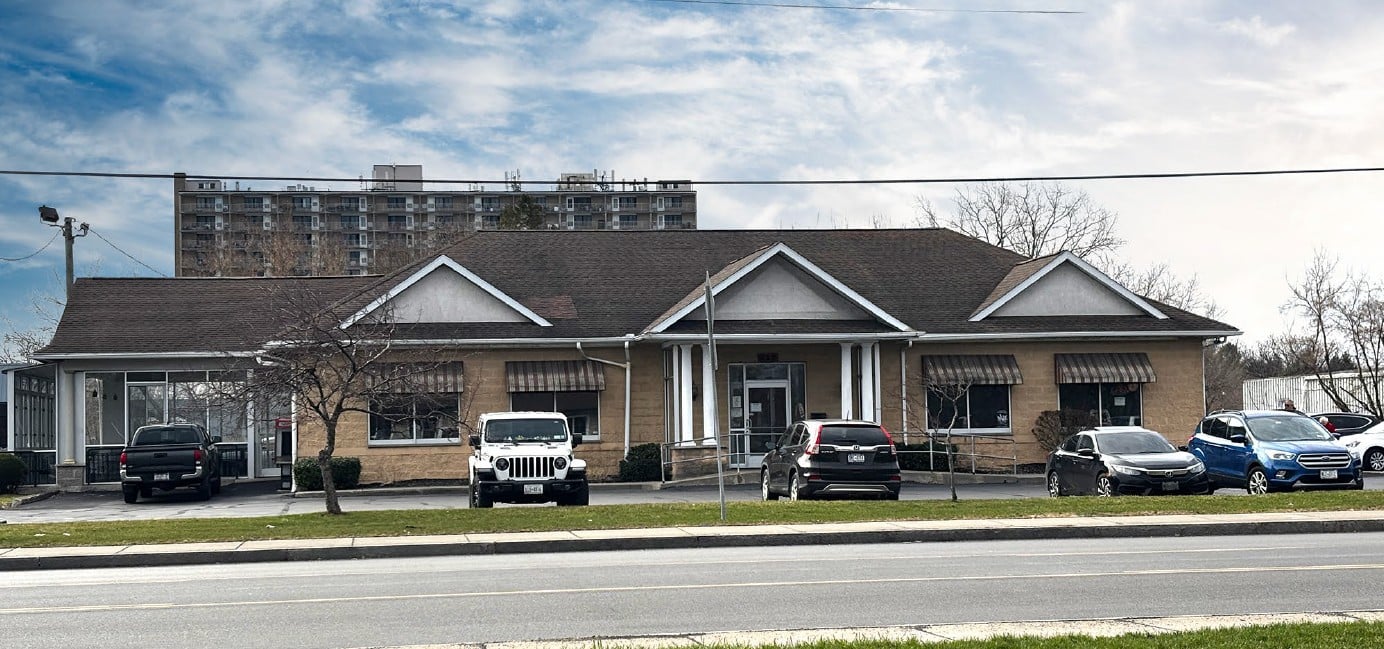Prime Location | 3,750 ± SF Available | Irondequoit, NY