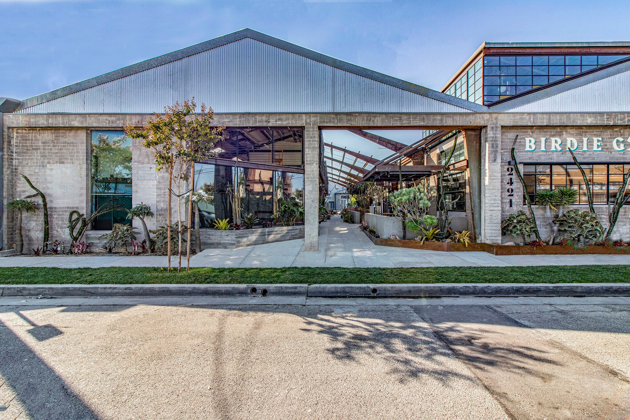 Full Restaurant for Lease in Santa Monica CA - Thumbnail 3