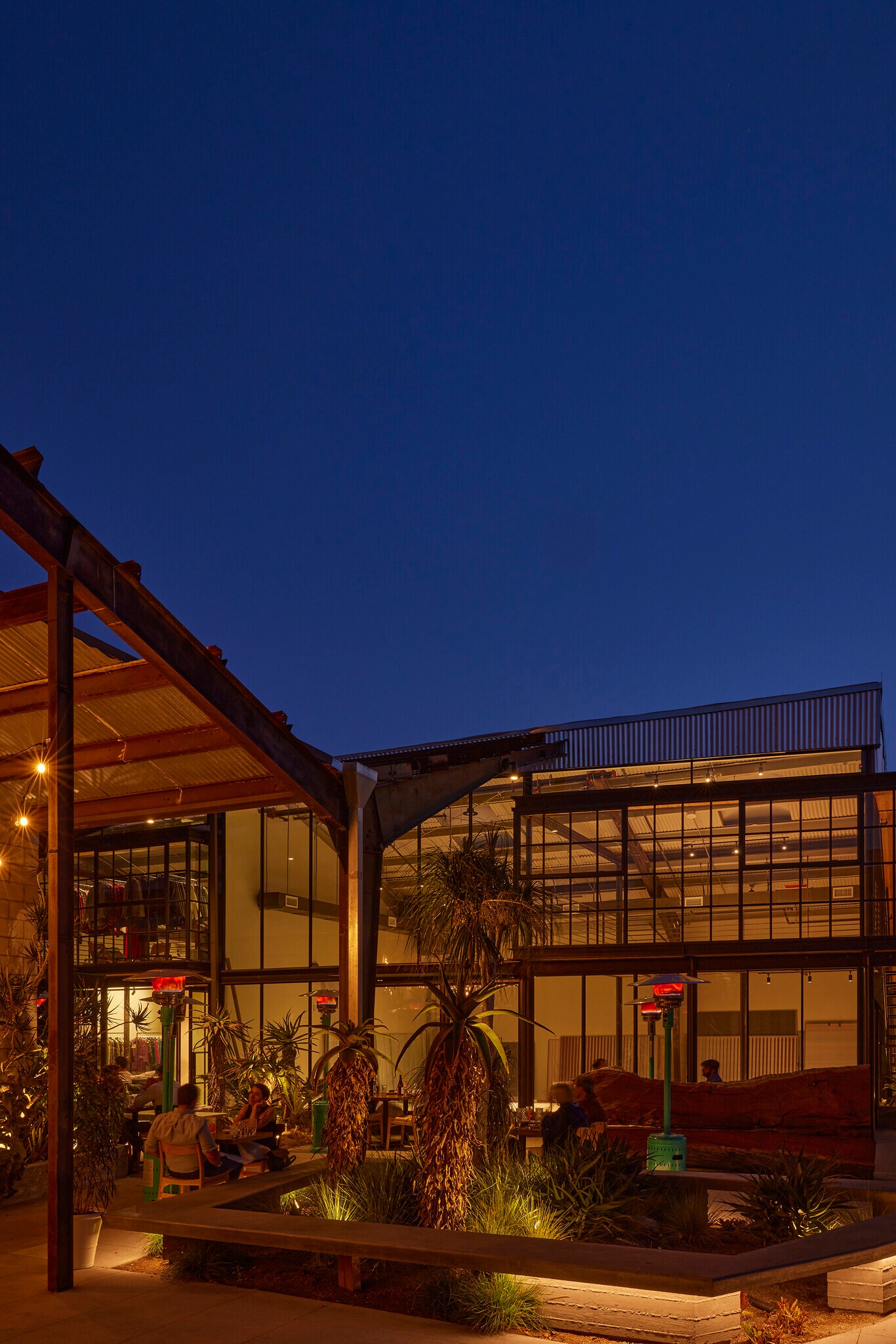 Full Restaurant for Lease in Santa Monica CA - Thumbnail 2