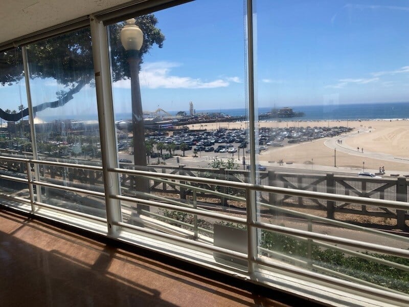 Full Restaurant for Lease in Santa Monica, CA, 2,000 SF - Thumbnail 2