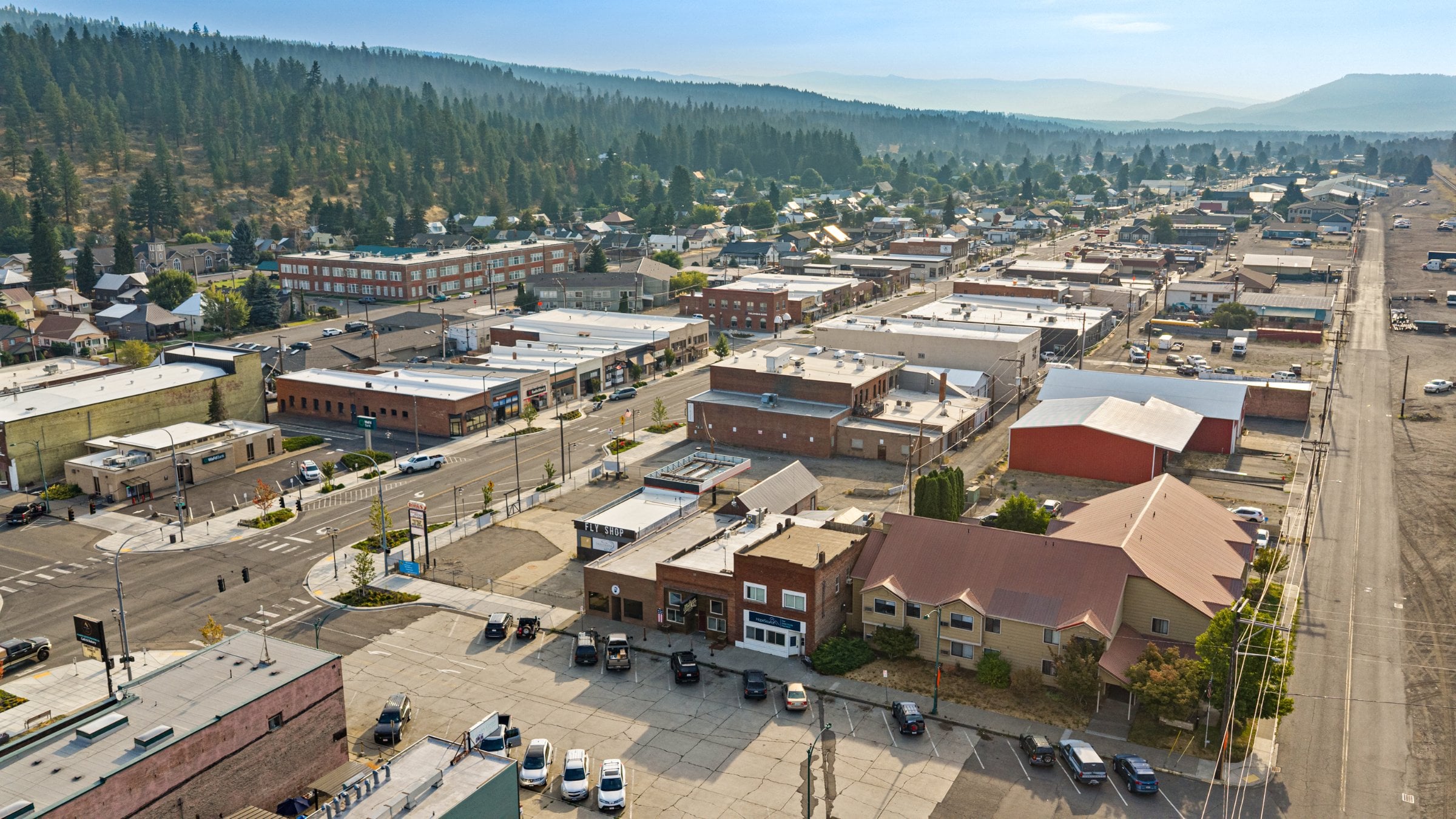 Bar & Lounge for Sale in Cle Elum, WA, $800K - Thumbnail 2