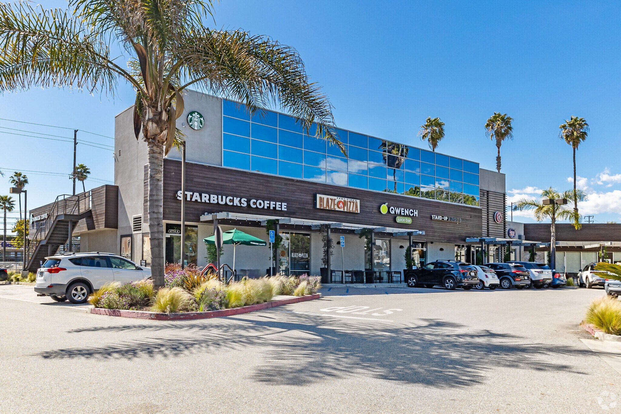 Non Hooded for Lease in Culver City CA - Thumbnail 2