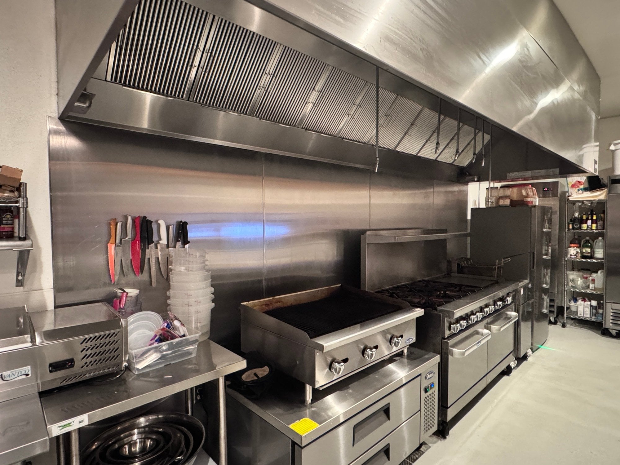 Turnkey Restaurant & Bar Opportunity - Thumbnail 3