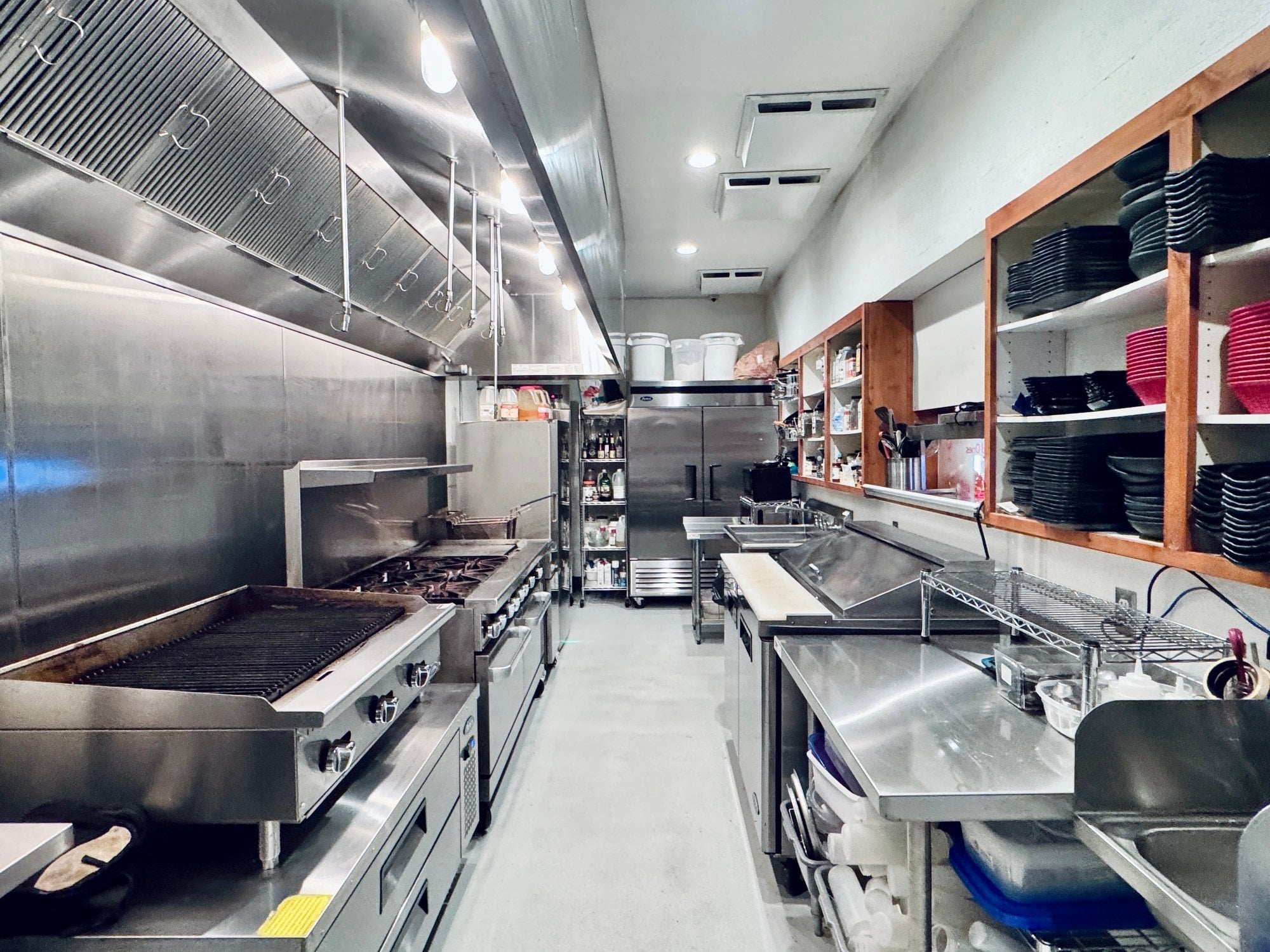 Turnkey Restaurant & Bar Opportunity - Thumbnail 5