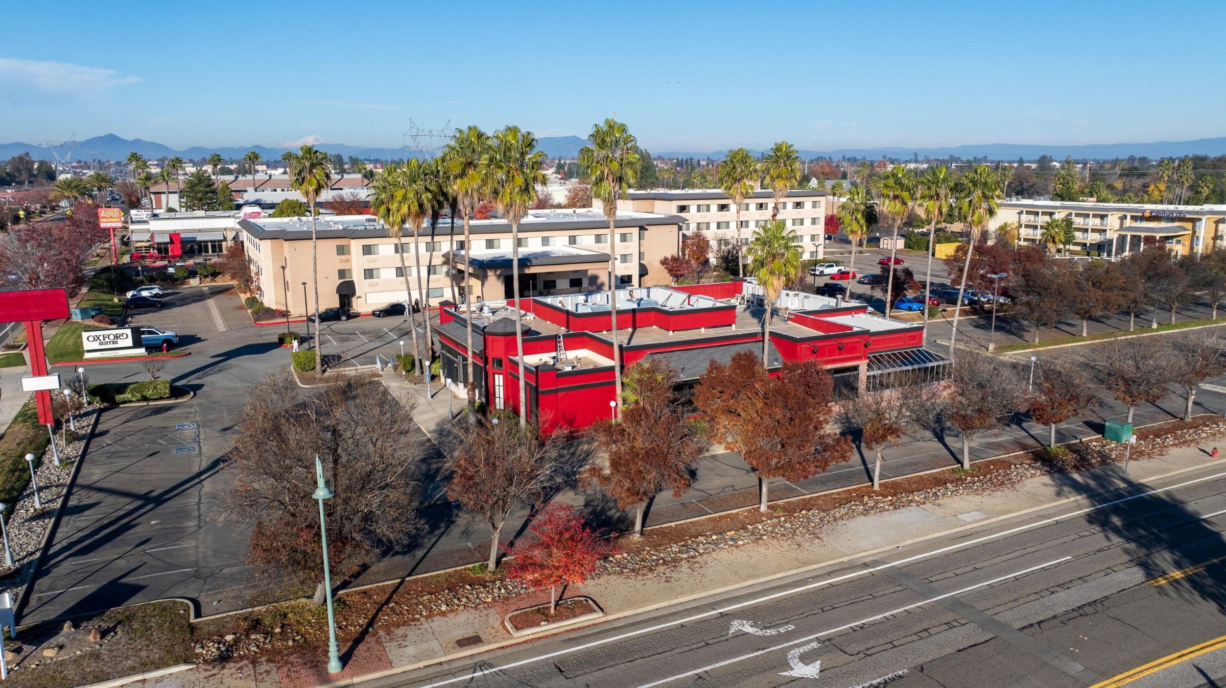 Full Restaurant for Sale in Redding, CA, 8,287 SF - Thumbnail 2