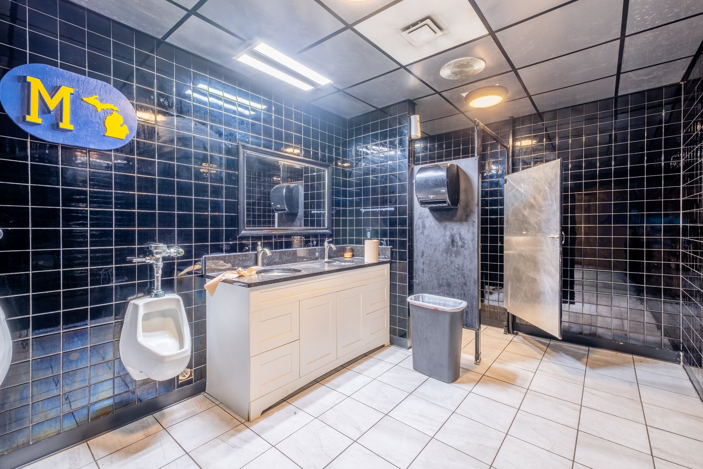 Full Restaurant for Sale in New Lothrop, MI, $225K - Thumbnail 3